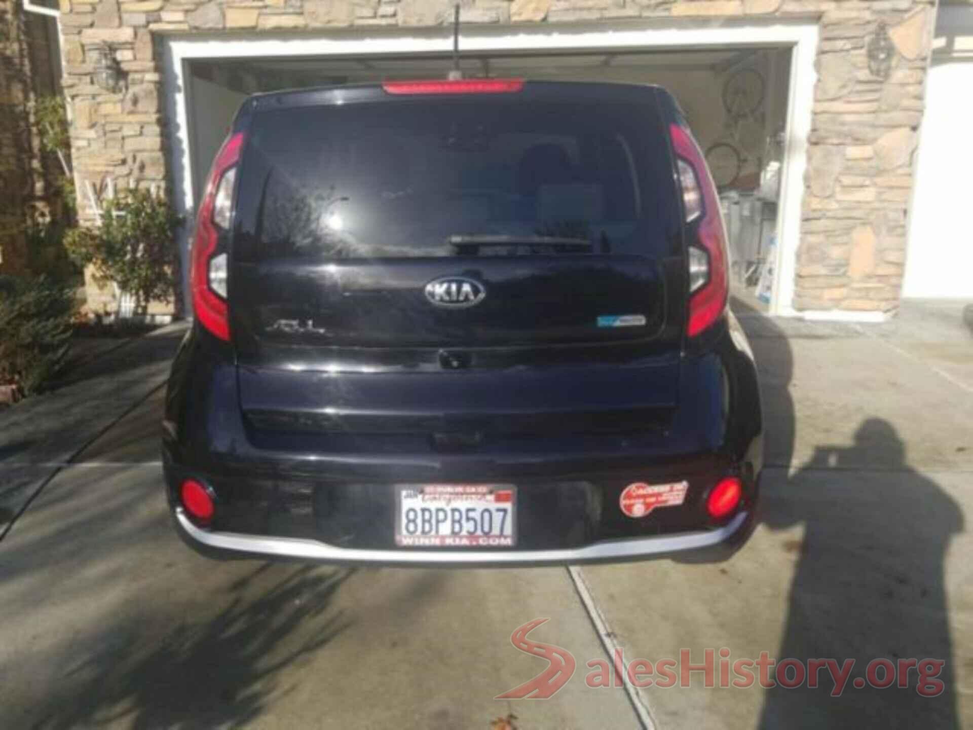 KNDJP3AE5H7021246 2017 KIA SOUL EV