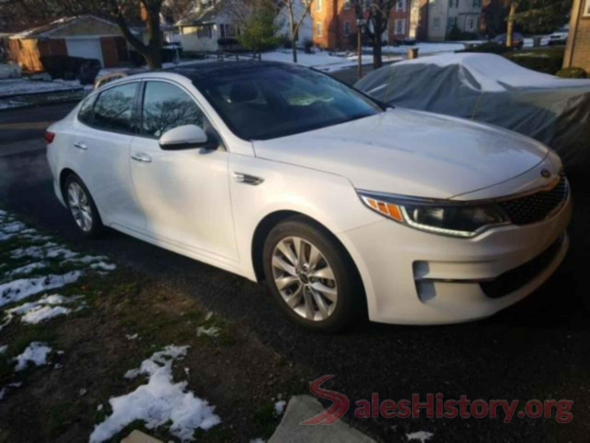 5XXGU4L35JG185274 2018 KIA OPTIMA