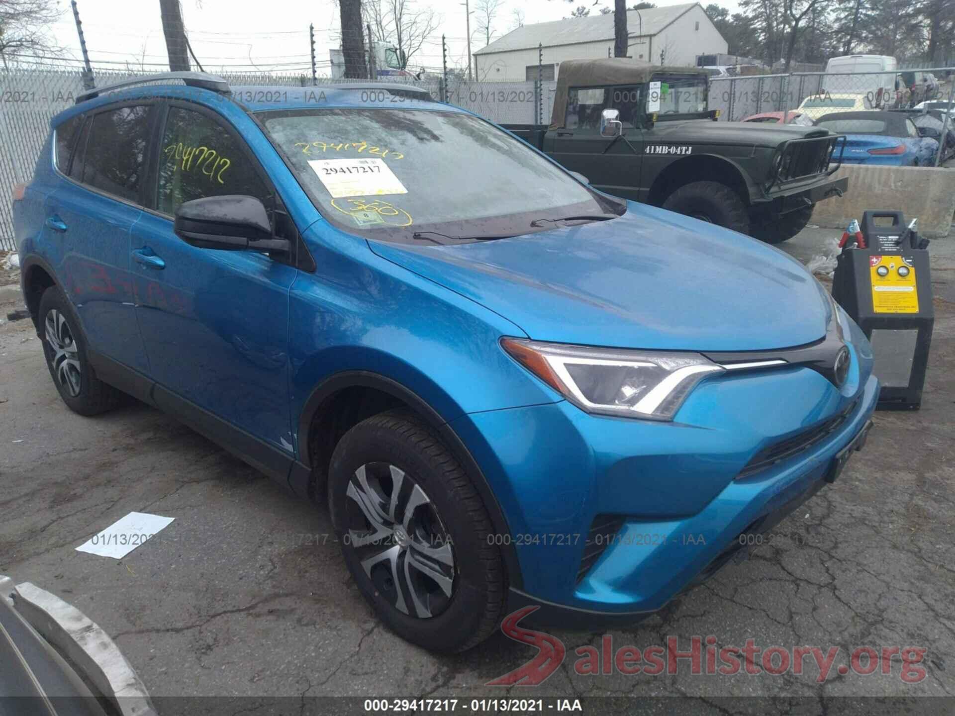 JTMBFREV2JJ210840 2018 TOYOTA RAV4