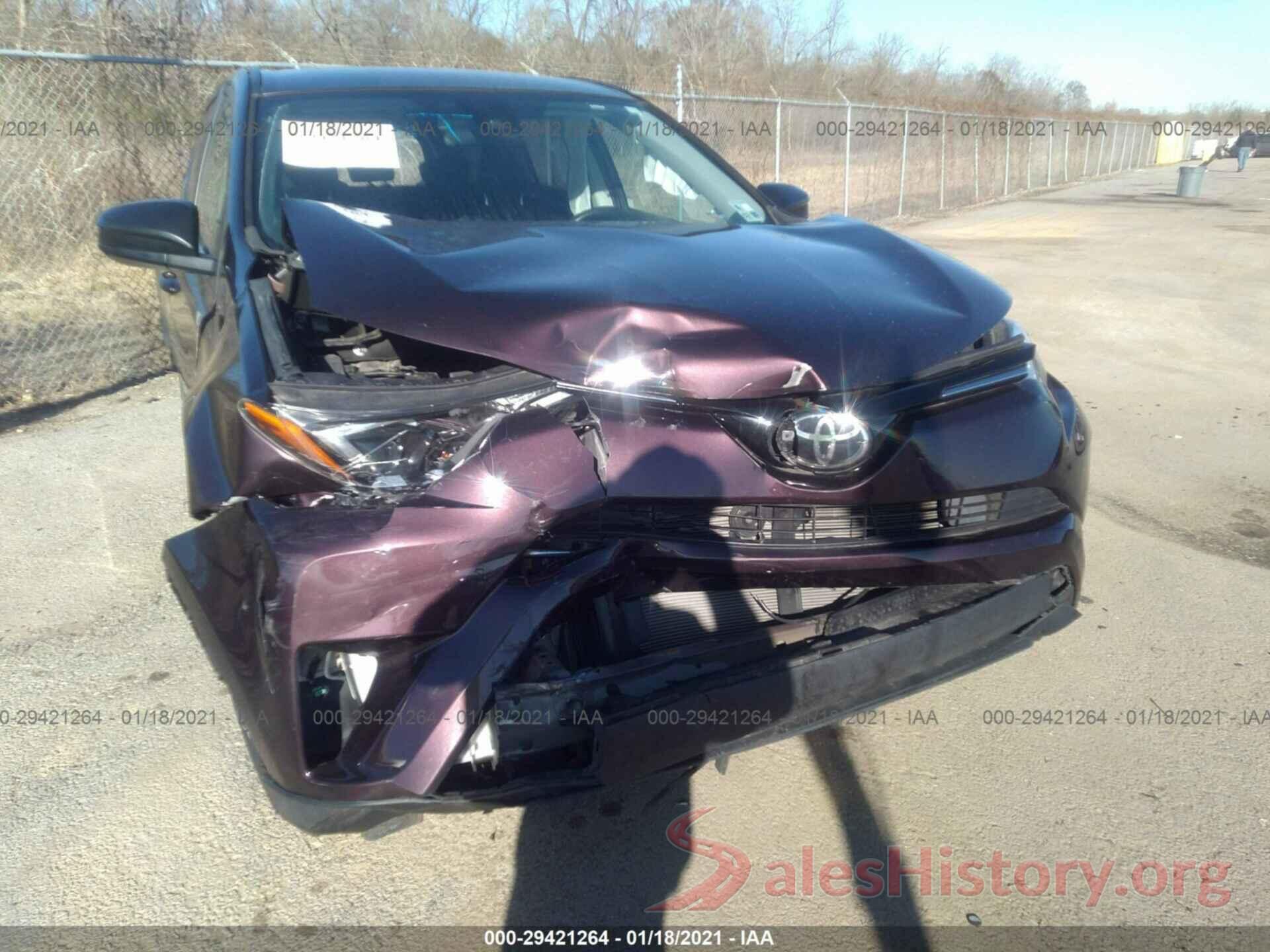 2T3ZFREVXJW407416 2018 TOYOTA RAV4