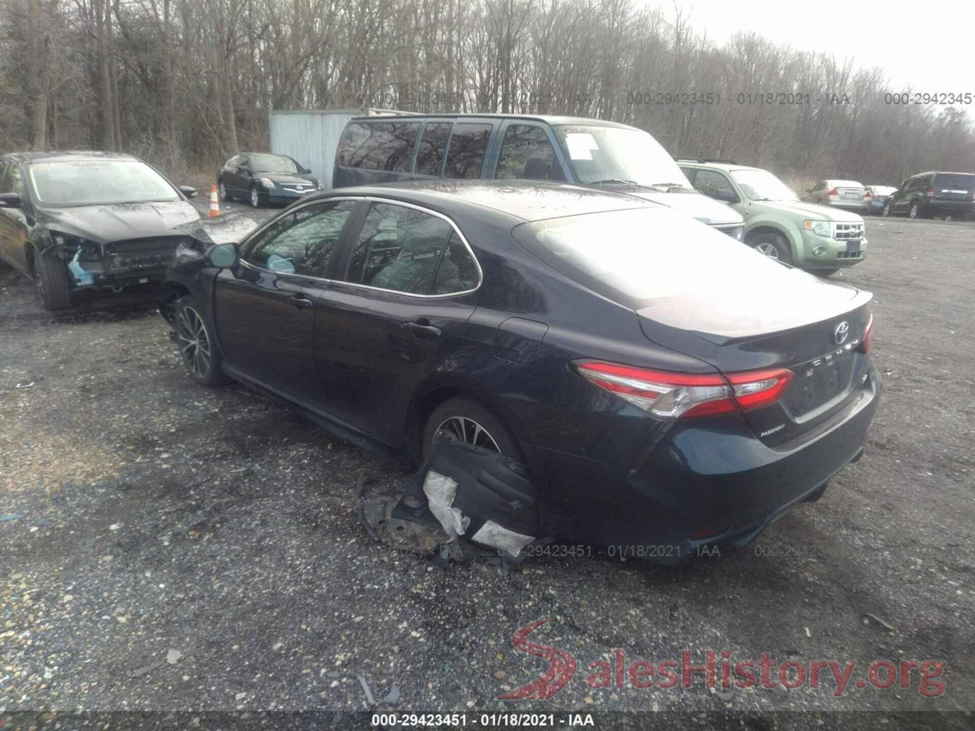 4T1B11HKXJU555416 2018 TOYOTA CAMRY