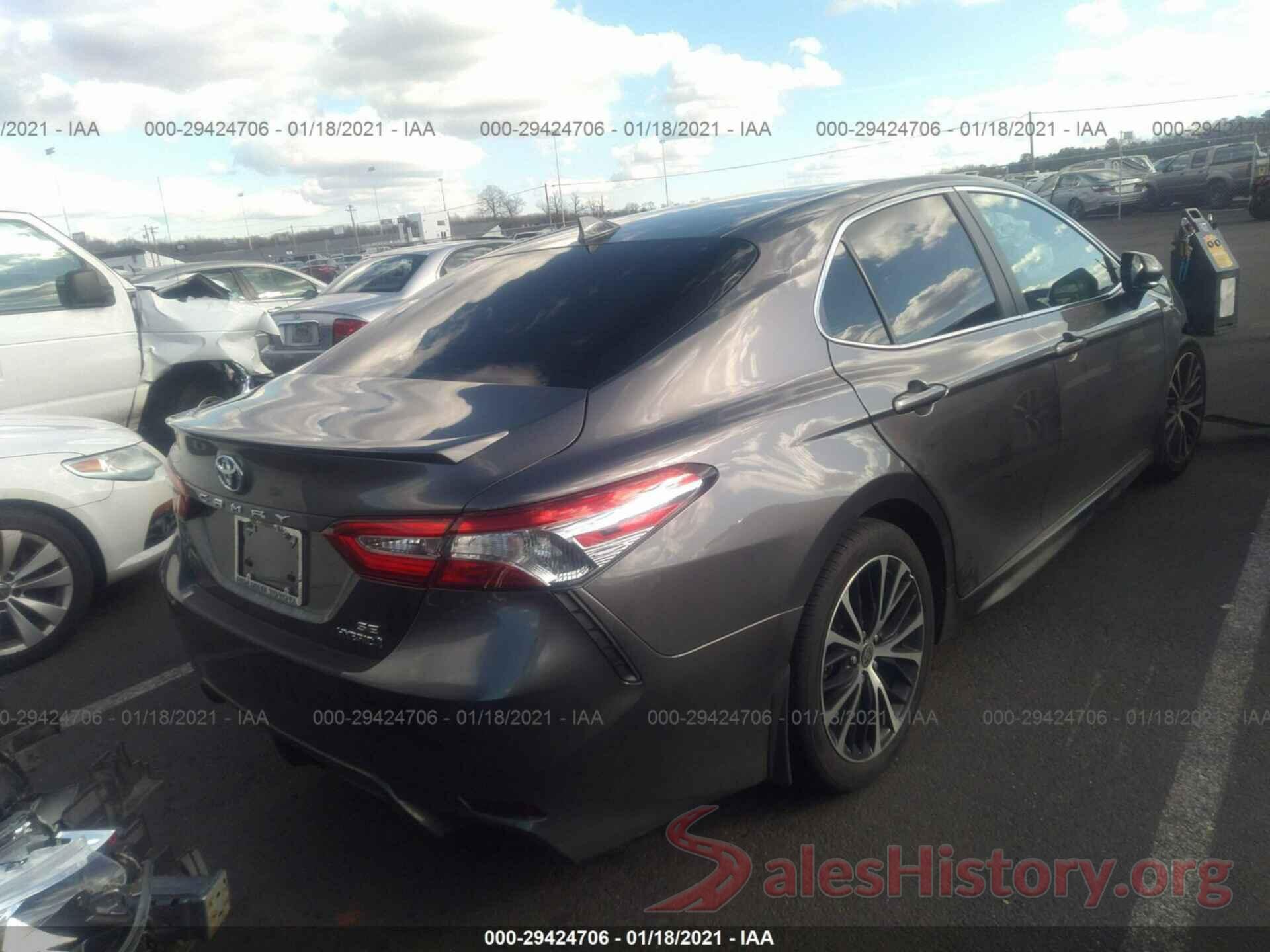 4T1J31AK9LU533569 2020 TOYOTA CAMRY