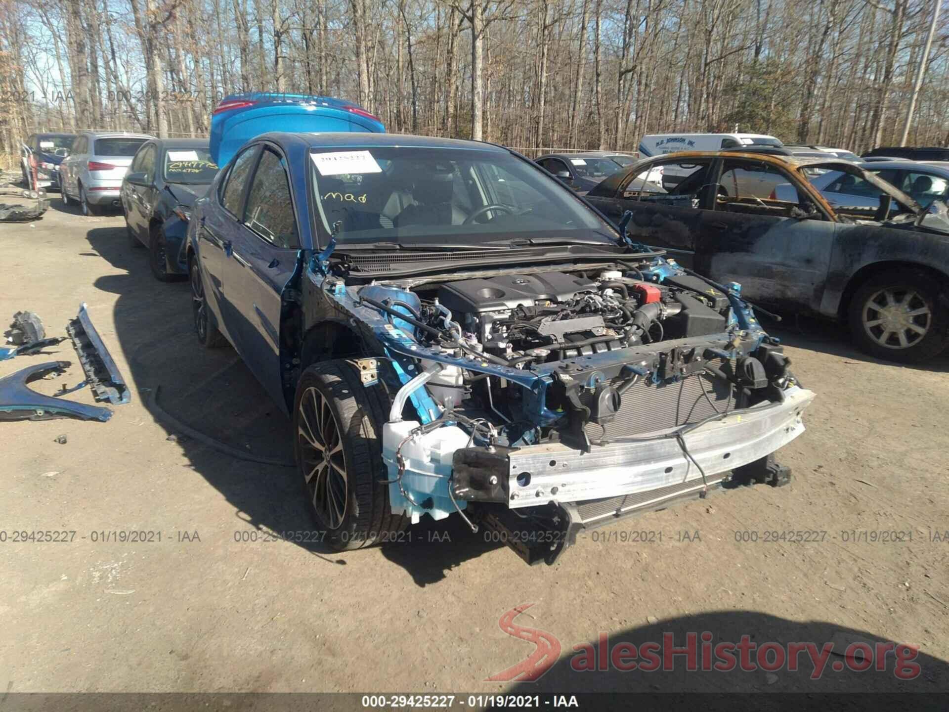 4T1B11HK7JU055231 2018 TOYOTA CAMRY