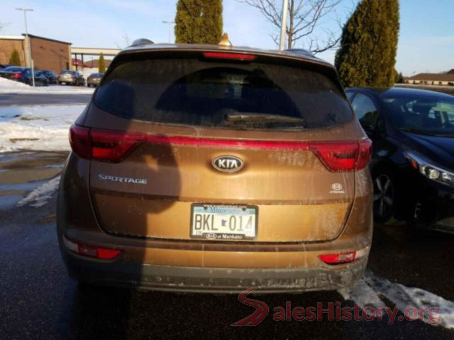 KNDPMCAC8J7475014 2018 KIA SPORTAGE