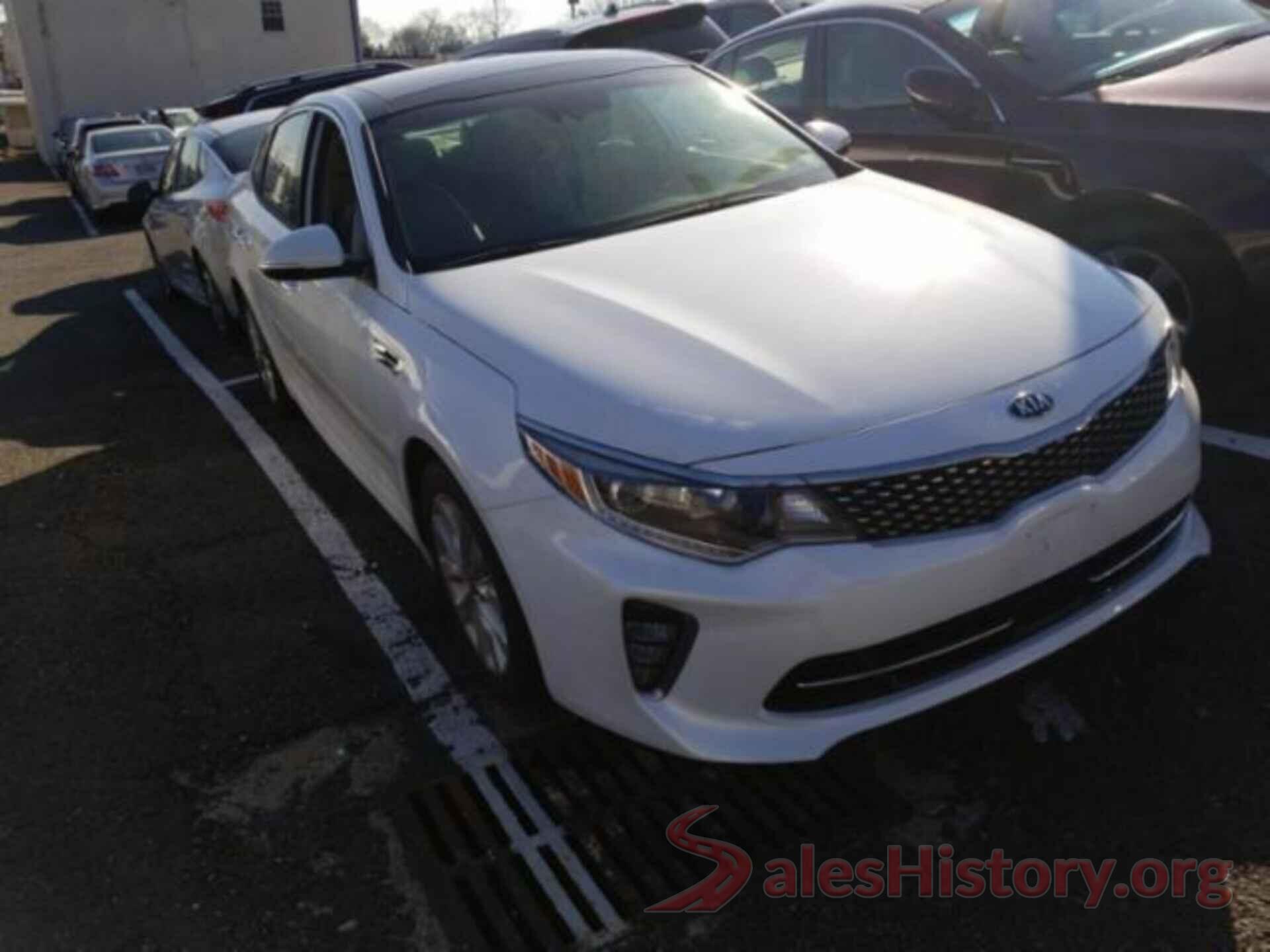 5XXGU4L3XJG223081 2018 KIA OPTIMA