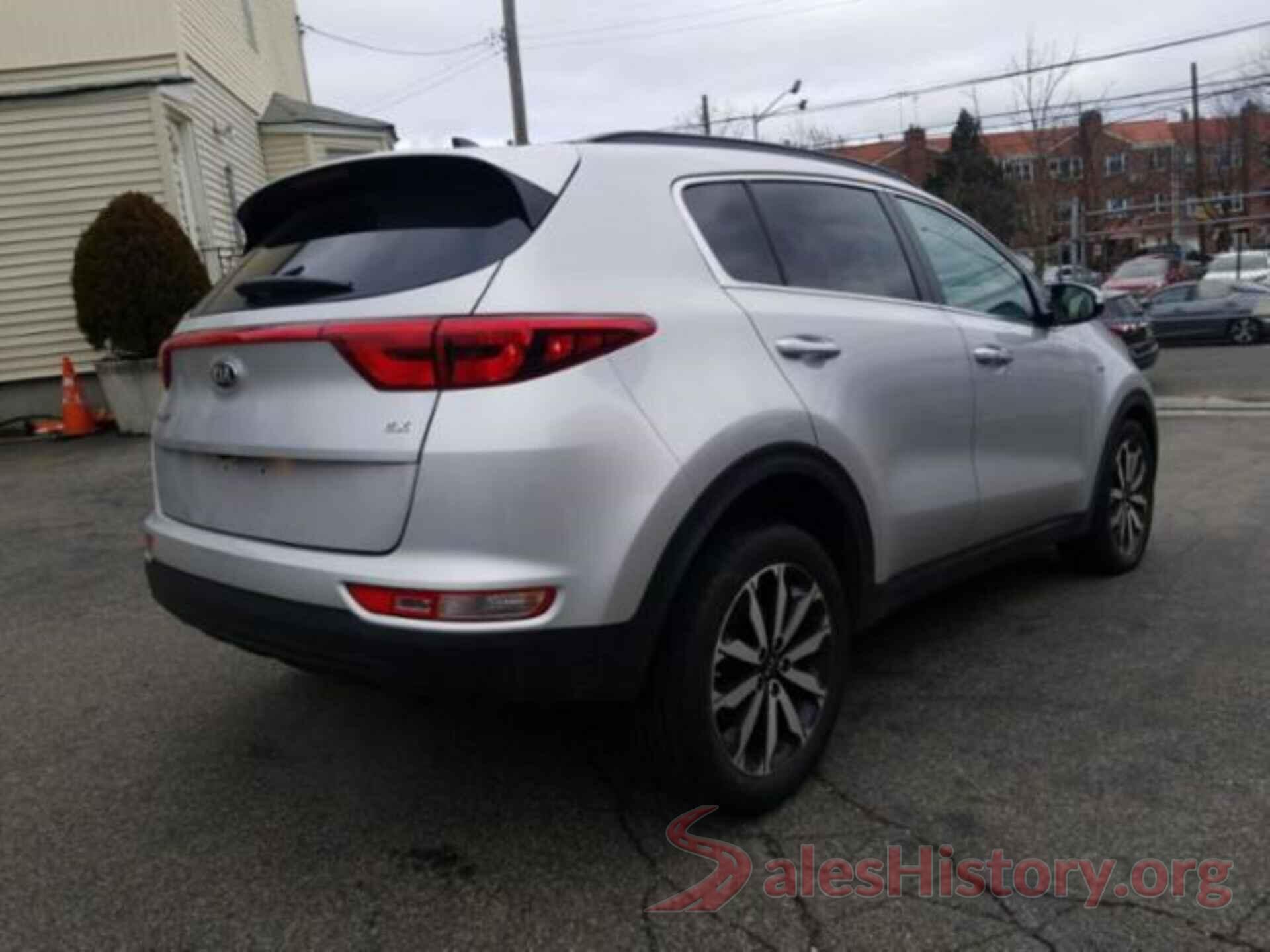 KNDPNCAC8J7383561 2018 KIA SPORTAGE