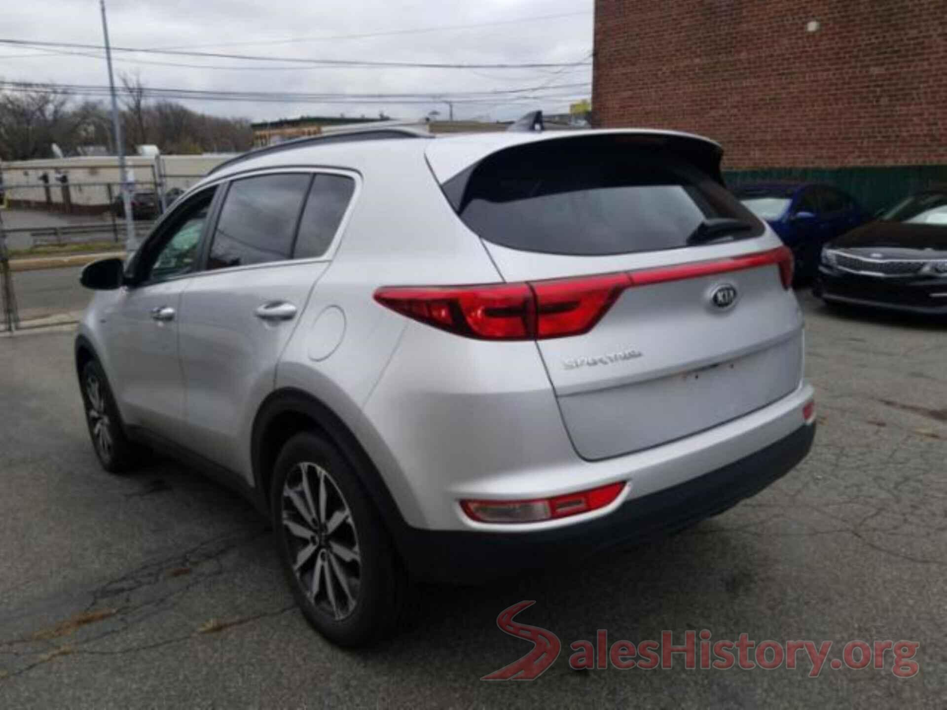 KNDPNCAC8J7383561 2018 KIA SPORTAGE