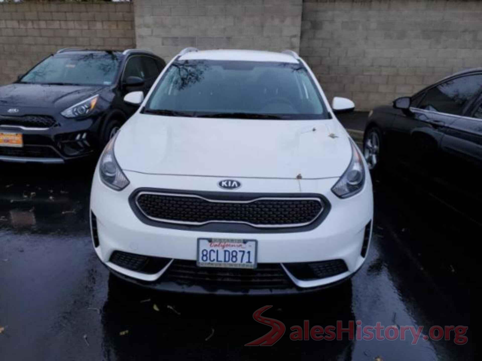 KNDCB3LC7J5141019 2018 KIA NIRO