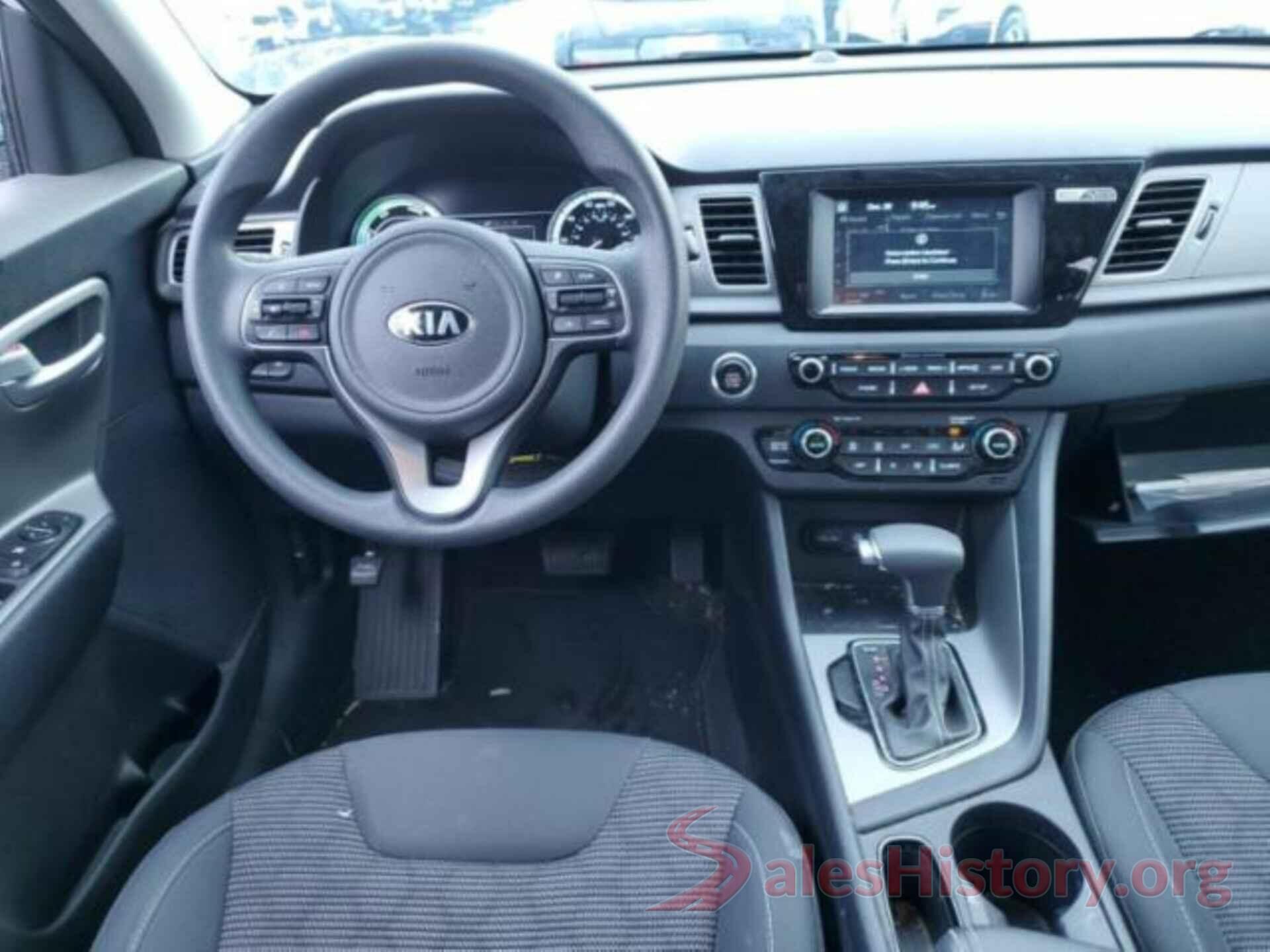 KNDCB3LC7J5141019 2018 KIA NIRO