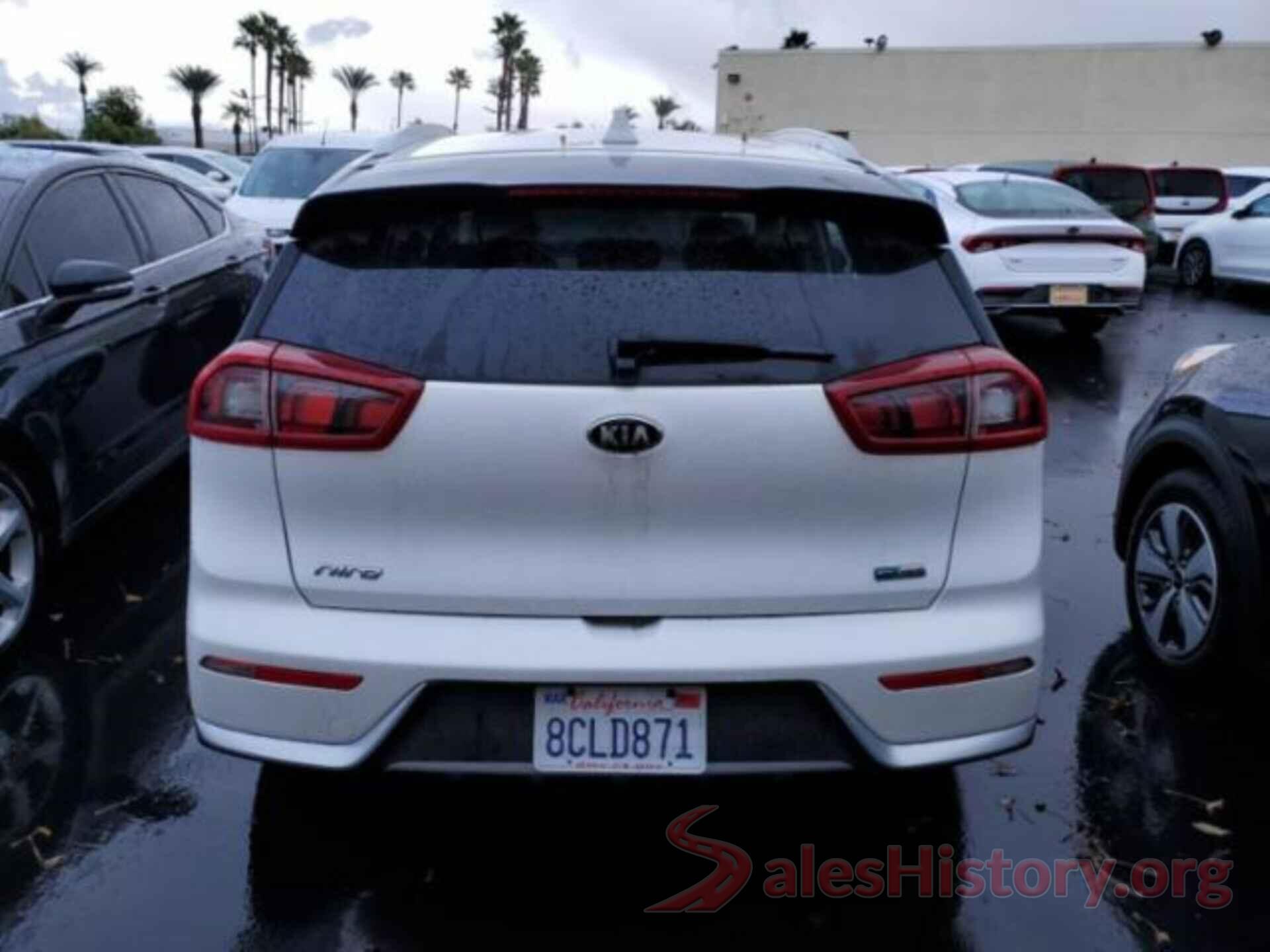 KNDCB3LC7J5141019 2018 KIA NIRO