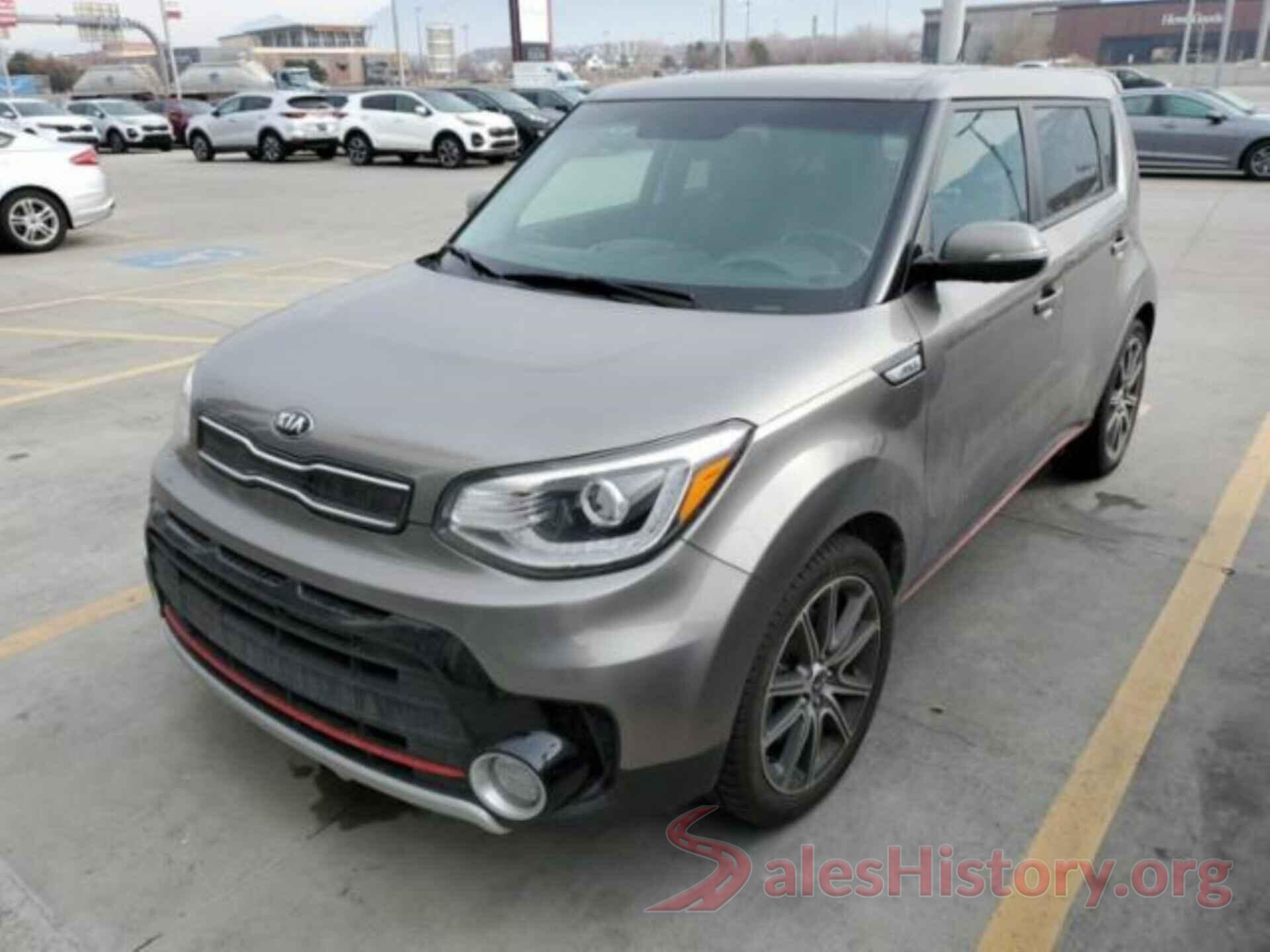 KNDJX3AA5J7580427 2018 KIA SOUL