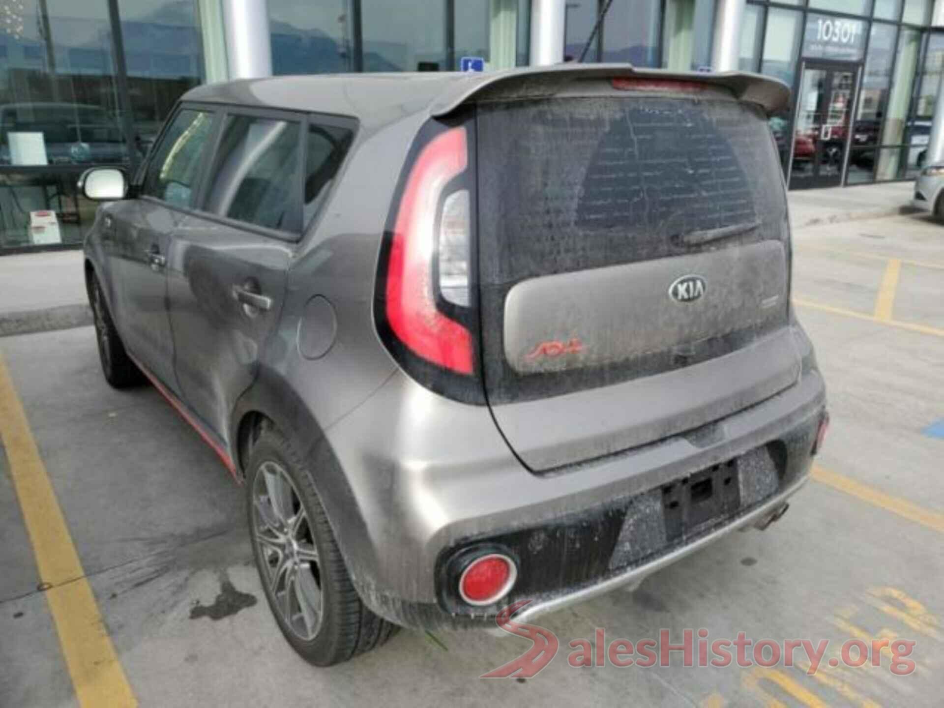 KNDJX3AA5J7580427 2018 KIA SOUL