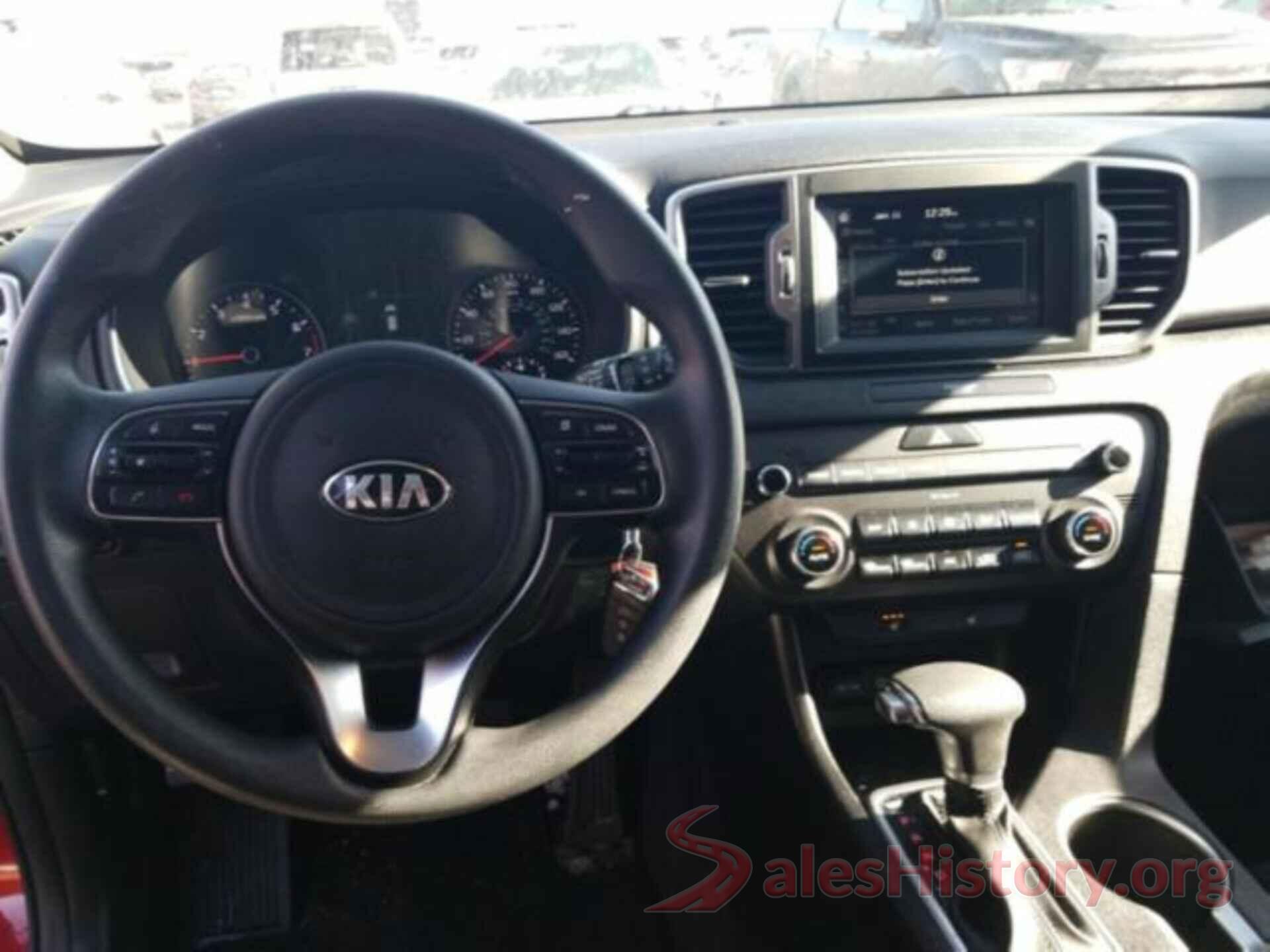 KNDPMCAC4J7318015 2018 KIA SPORTAGE