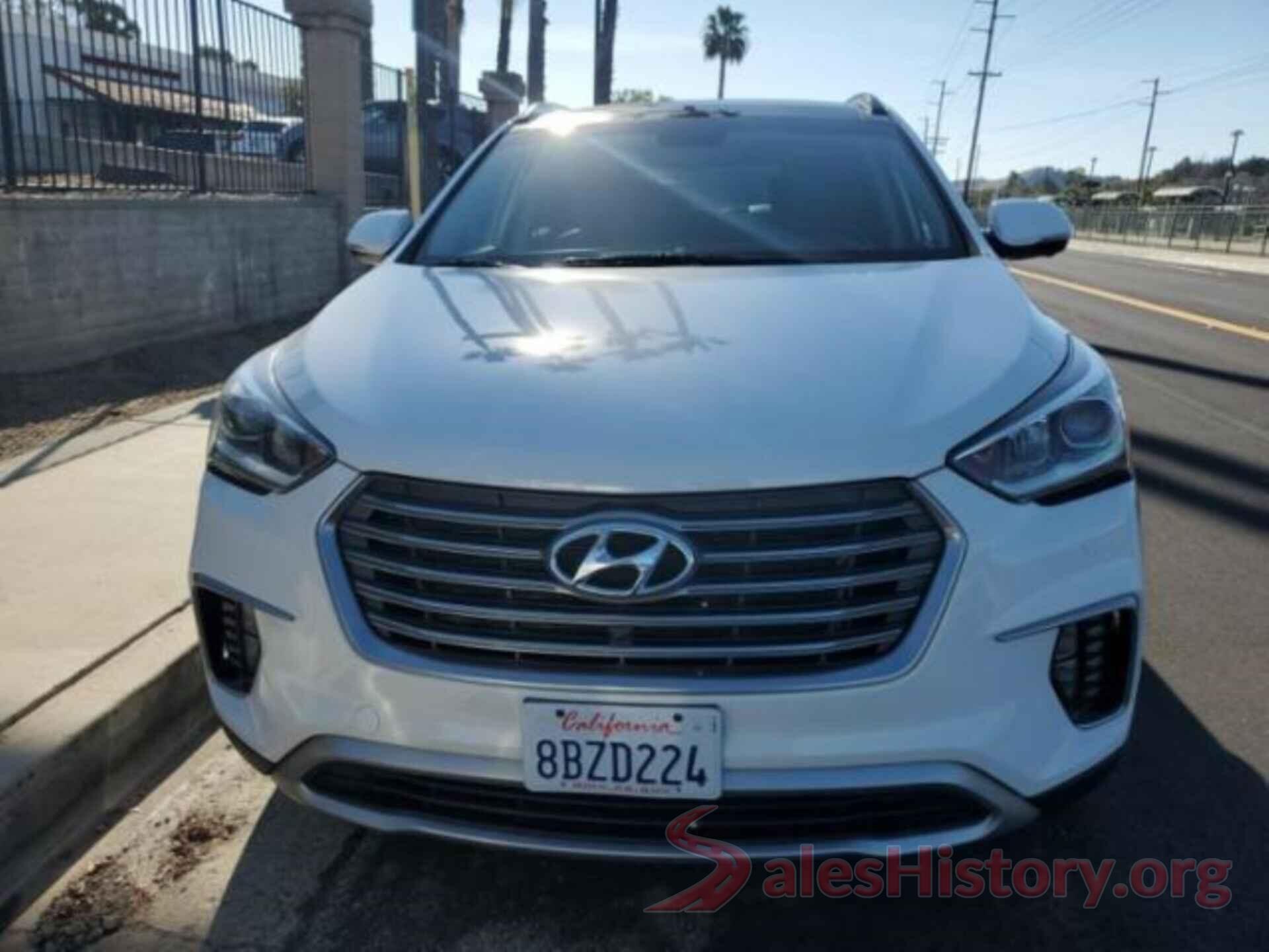 KM8SR4HF6JU268328 2018 HYUNDAI SANTA FE