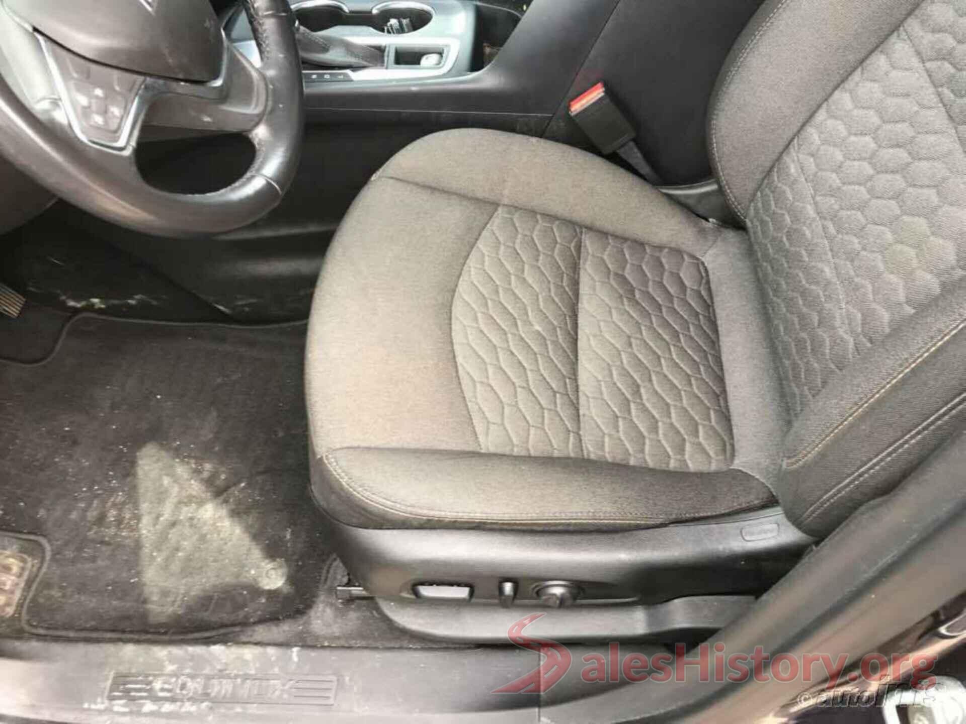 3GNAXKEV9KL272088 2019 CHEVROLET EQUINOX