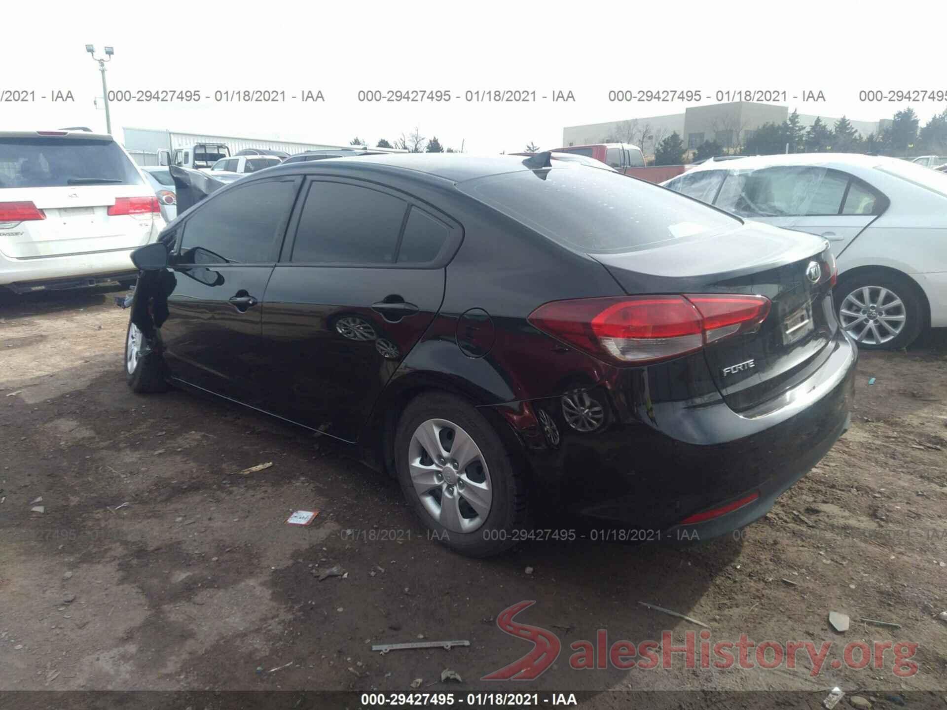 3KPFK4A70HE156338 2017 KIA FORTE