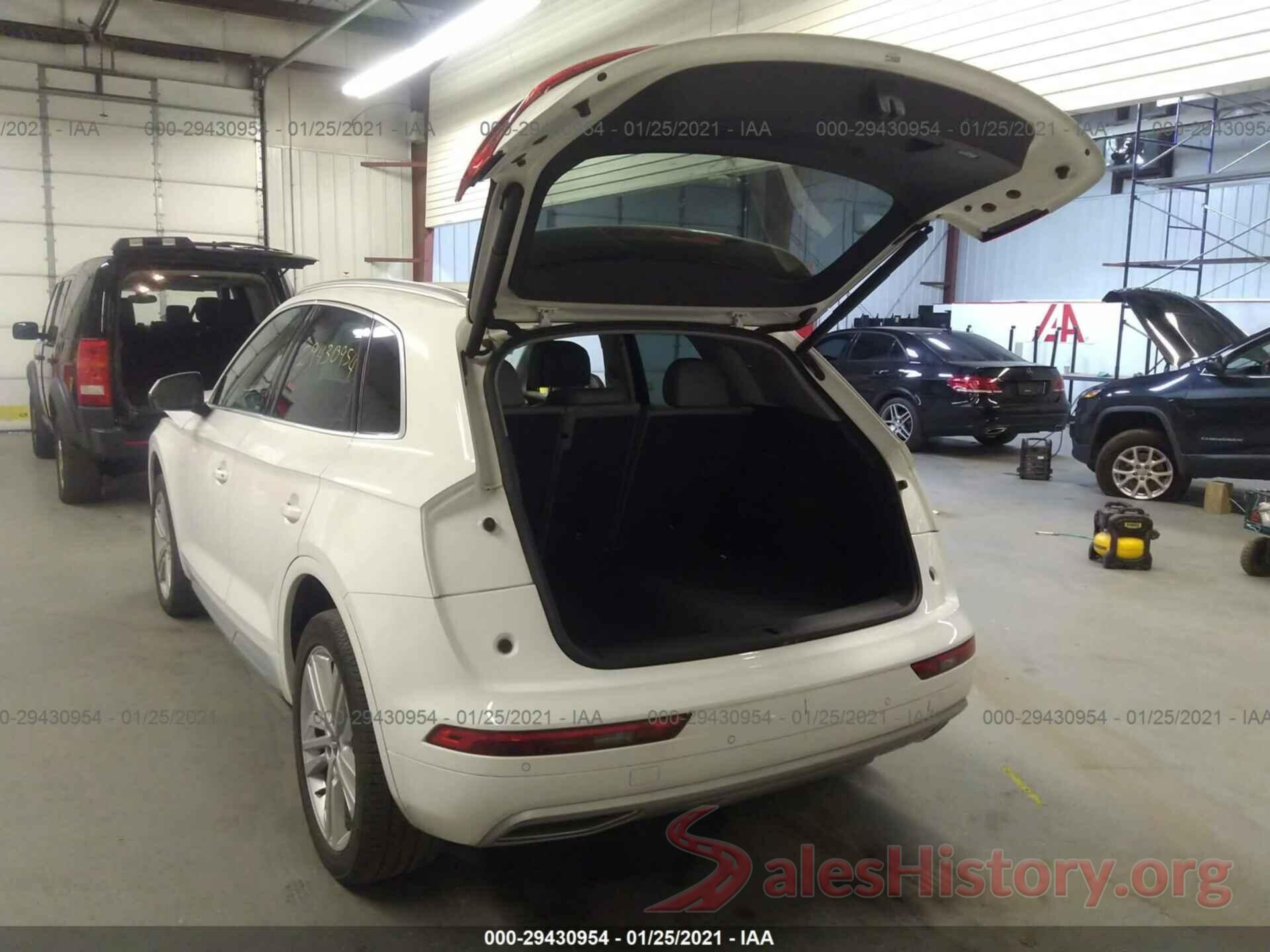 WA1BNAFY8J2127236 2018 AUDI Q5