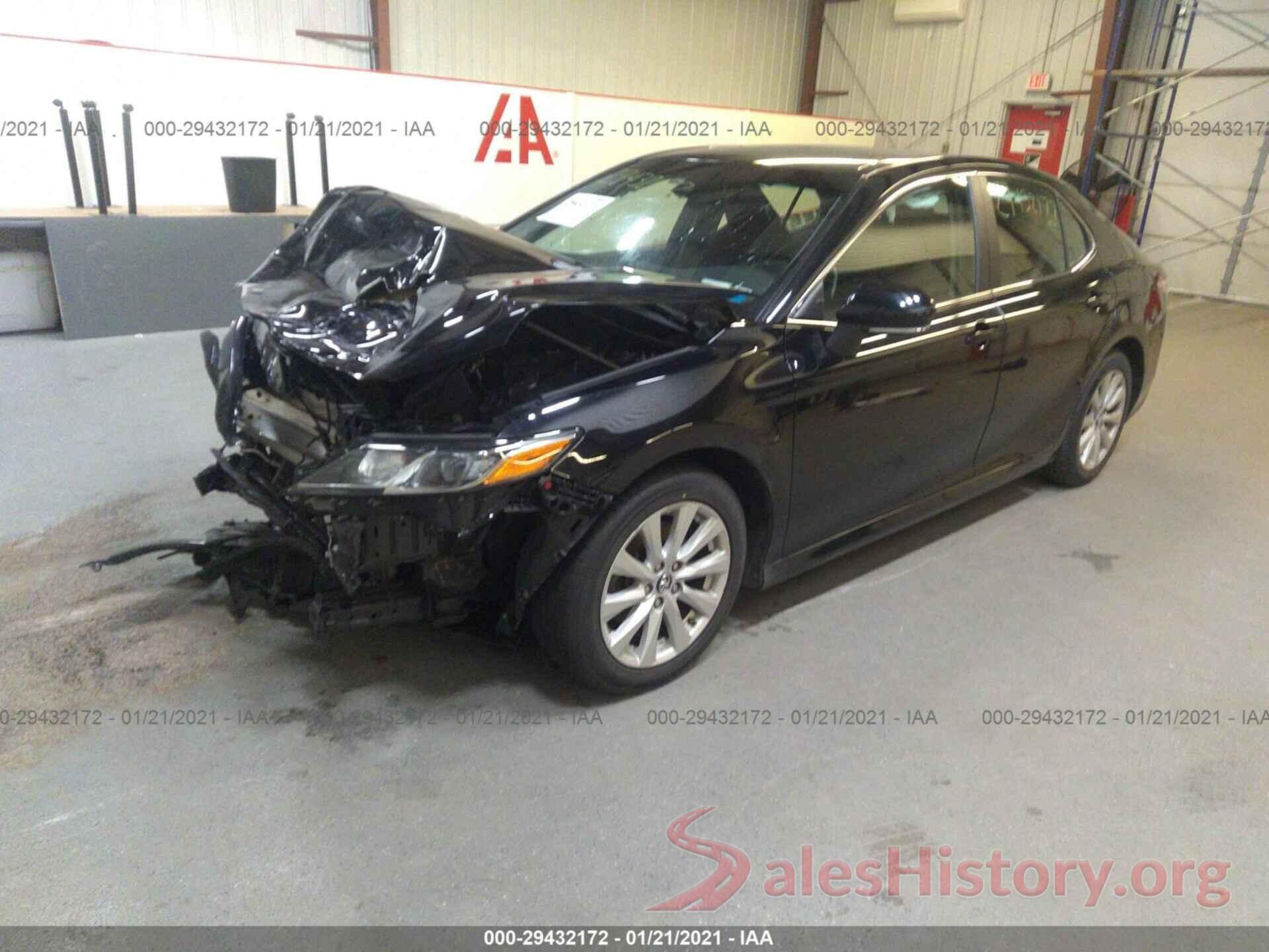 4T1B11HK8JU067131 2018 TOYOTA CAMRY