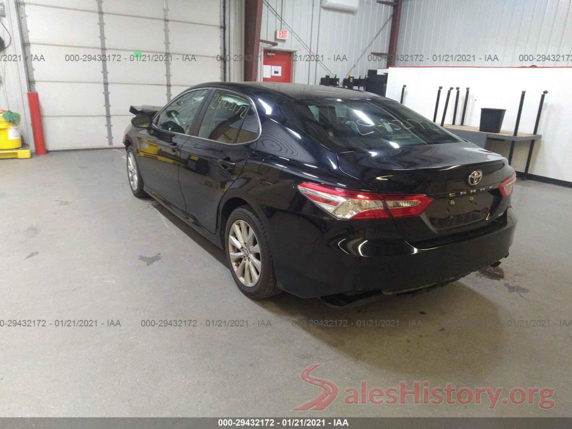 4T1B11HK8JU067131 2018 TOYOTA CAMRY