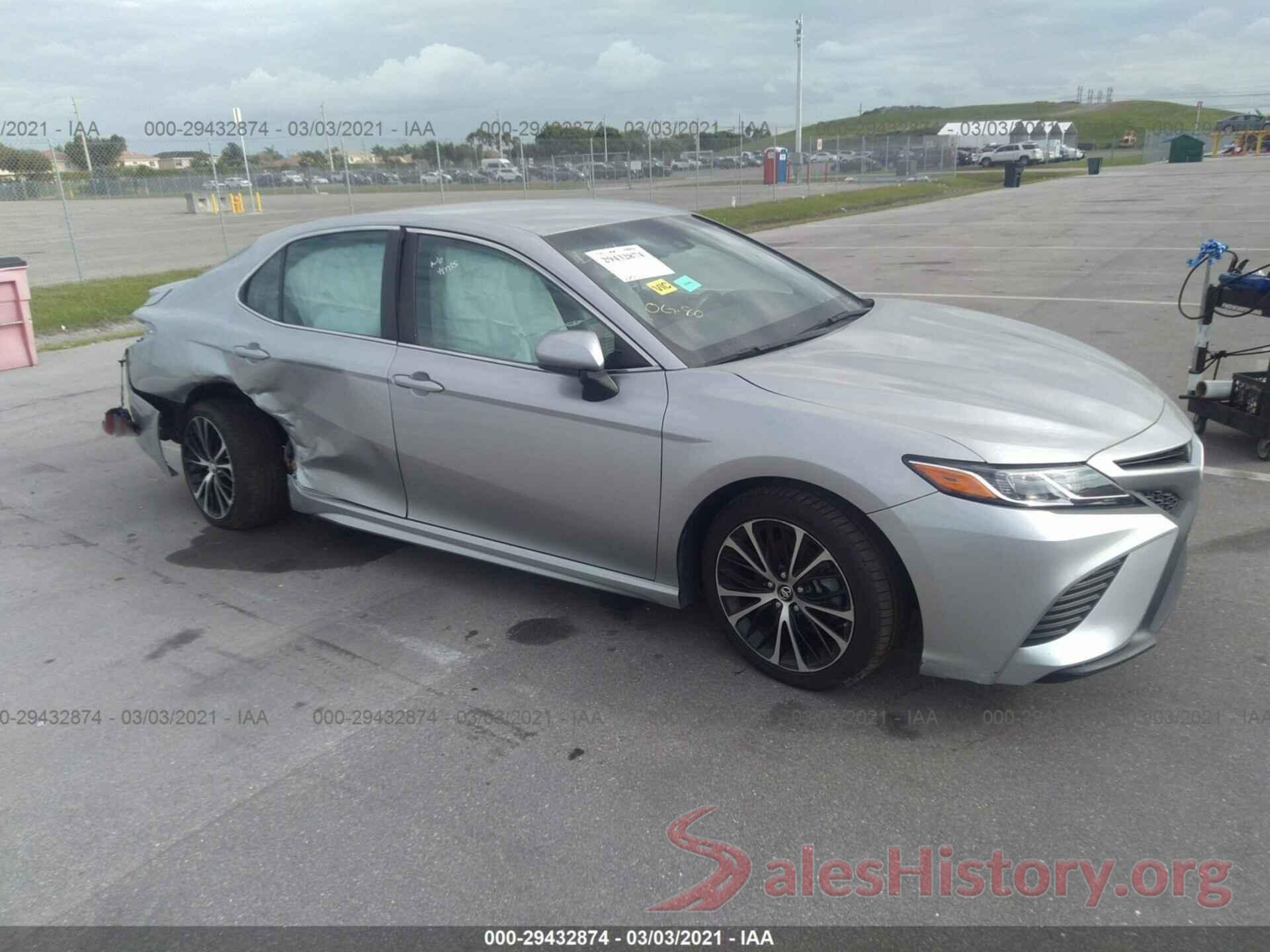 4T1B11HK5JU587738 2018 TOYOTA CAMRY