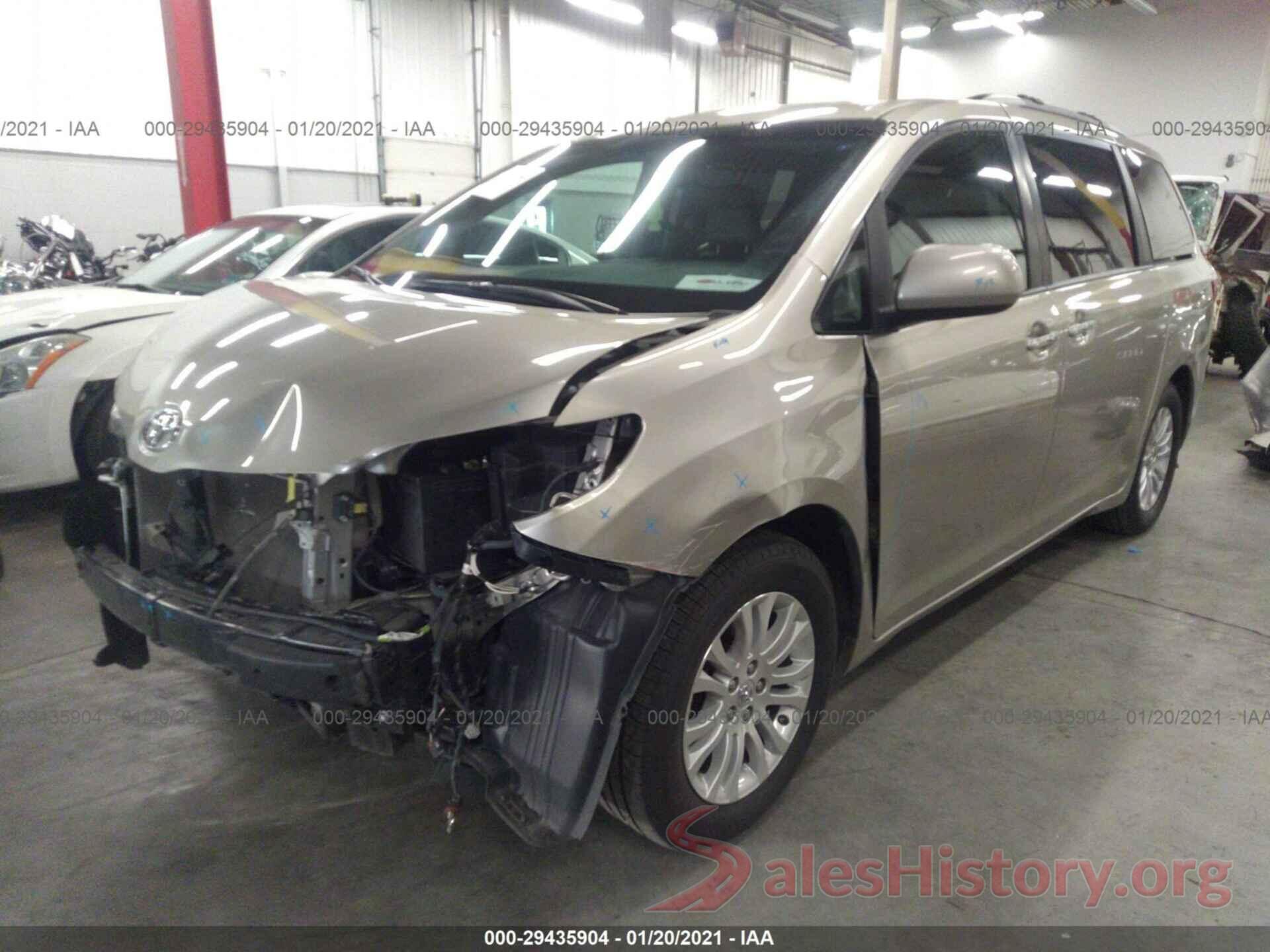 5TDYZ3DC7HS835908 2017 TOYOTA SIENNA