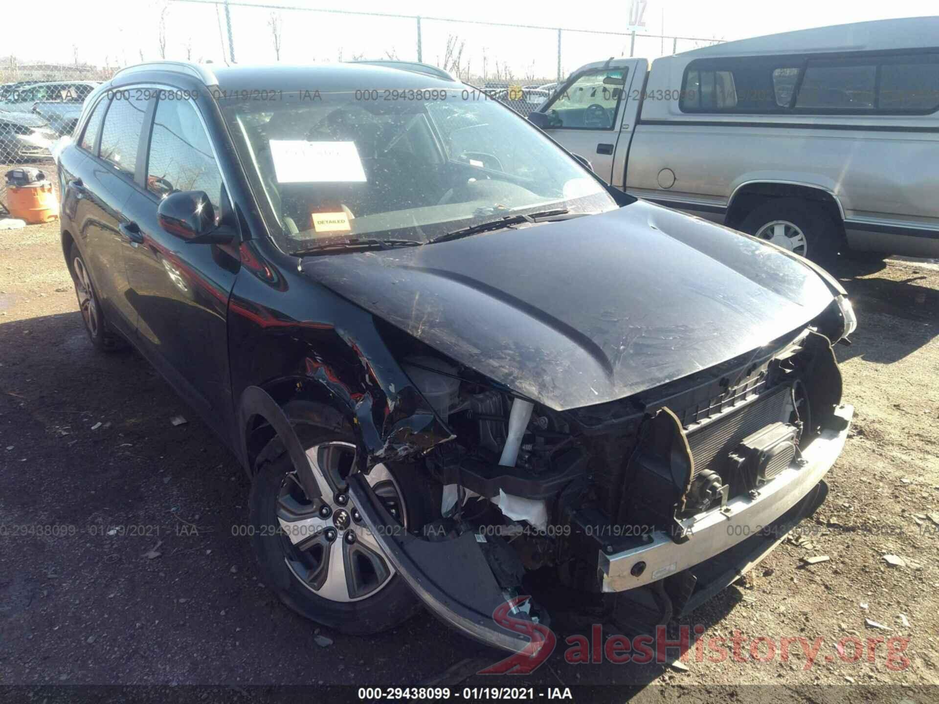 KNDCB3LC6K5217279 2019 KIA NIRO