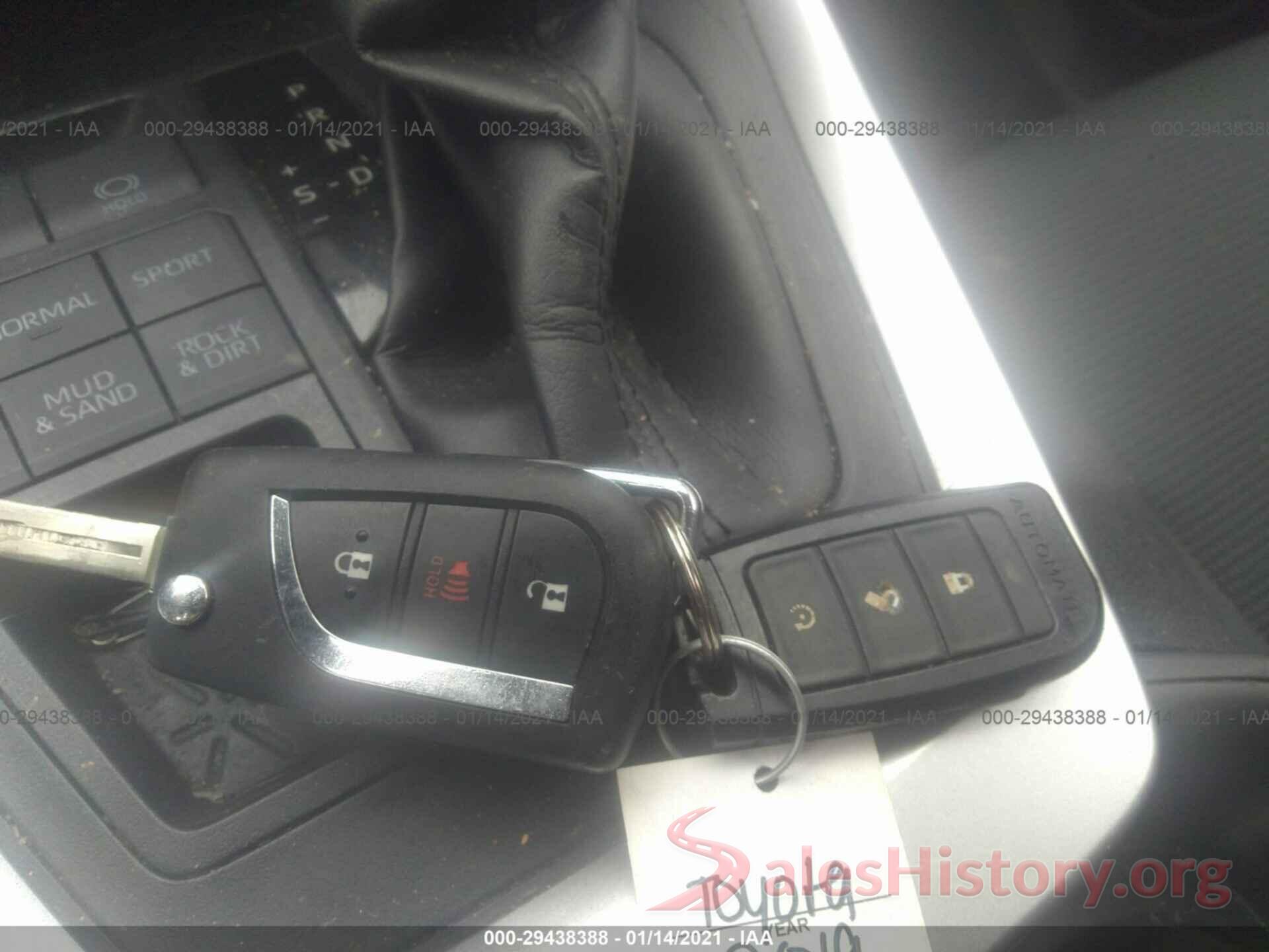 JTMF1RFV7KJ012920 2019 TOYOTA RAV4