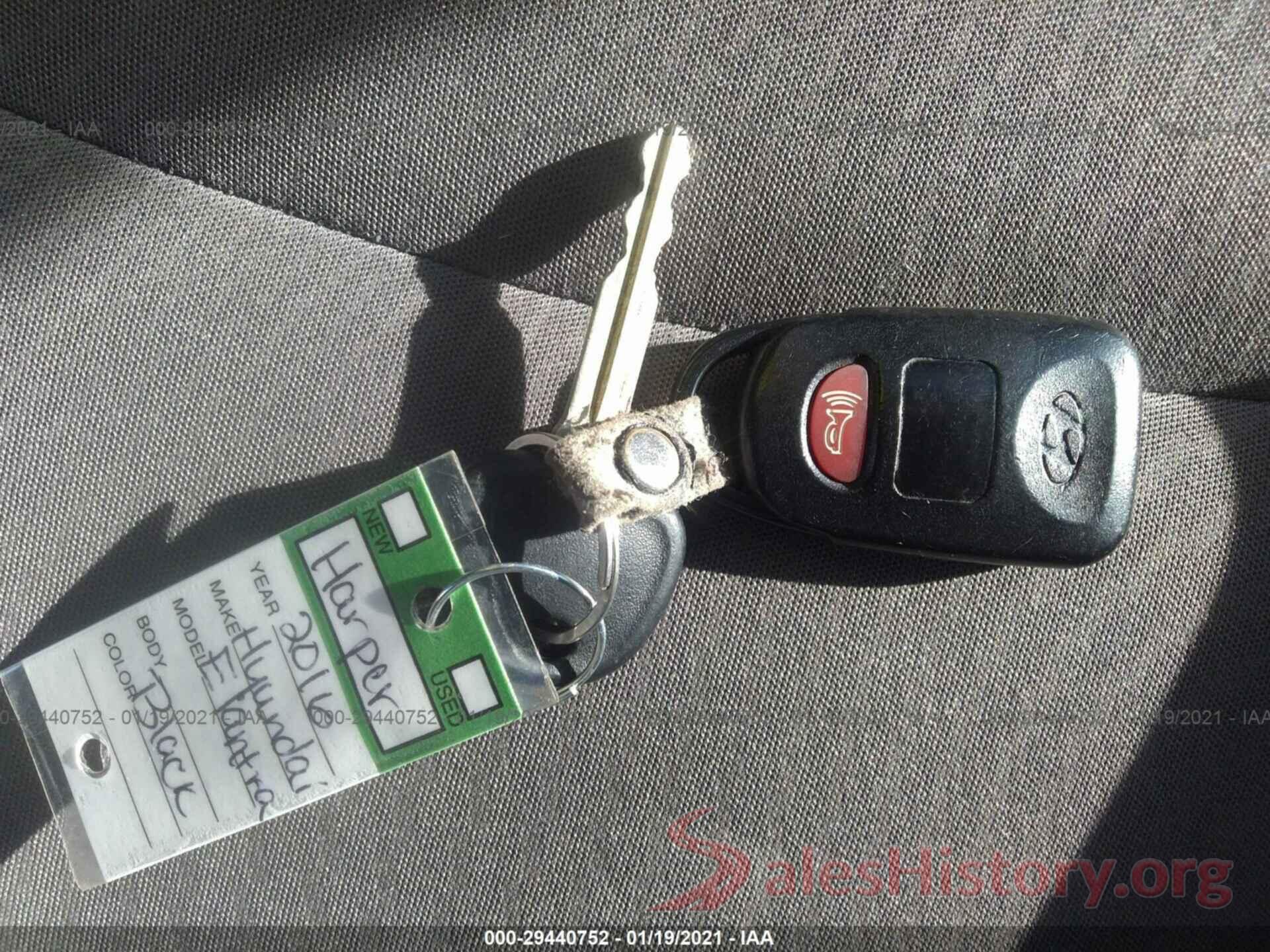 5NPDH4AE1GH675994 2016 HYUNDAI ELANTRA