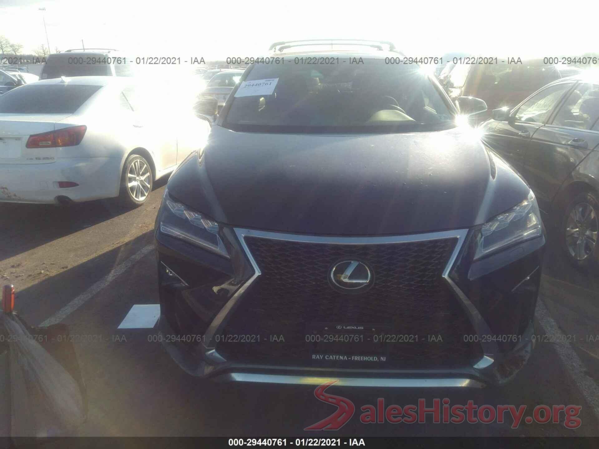 2T2BZMCA1JC139762 2018 LEXUS RX