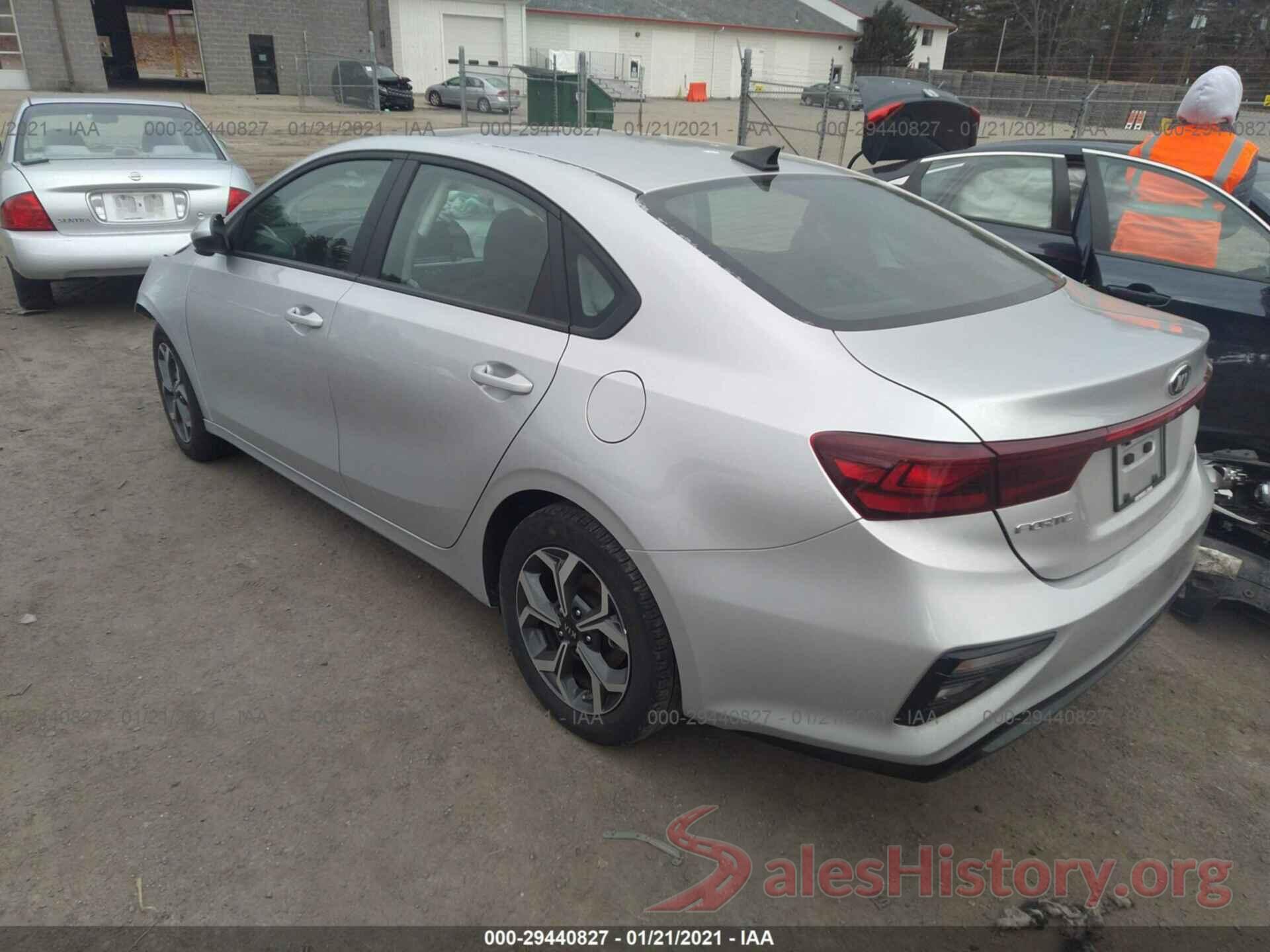 3KPF24AD5KE105821 2019 KIA FORTE