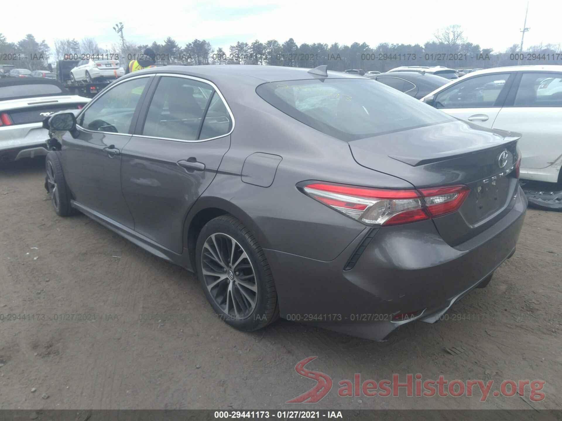 4T1B11HK7JU603390 2018 TOYOTA CAMRY