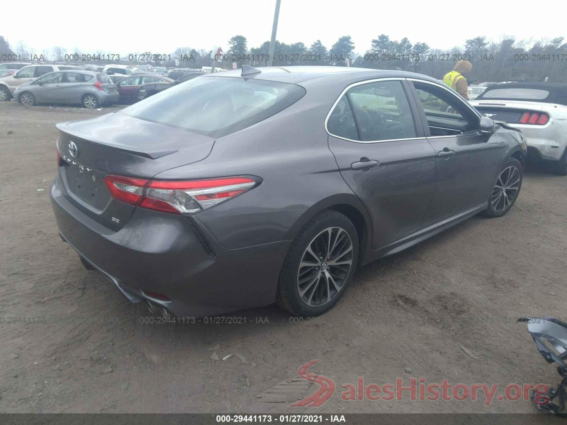 4T1B11HK7JU603390 2018 TOYOTA CAMRY