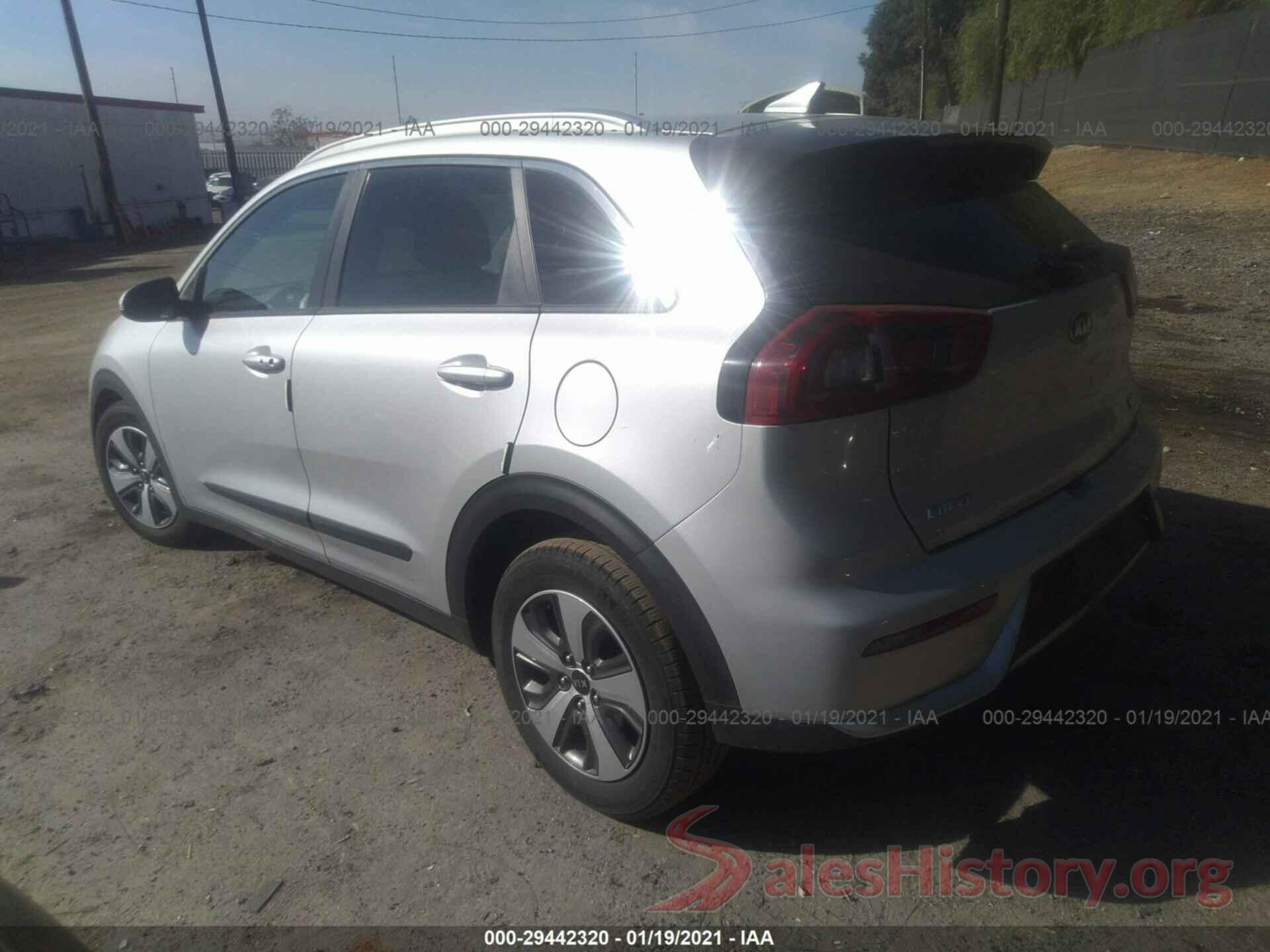 KNDCC3LC7J5126680 2018 KIA NIRO