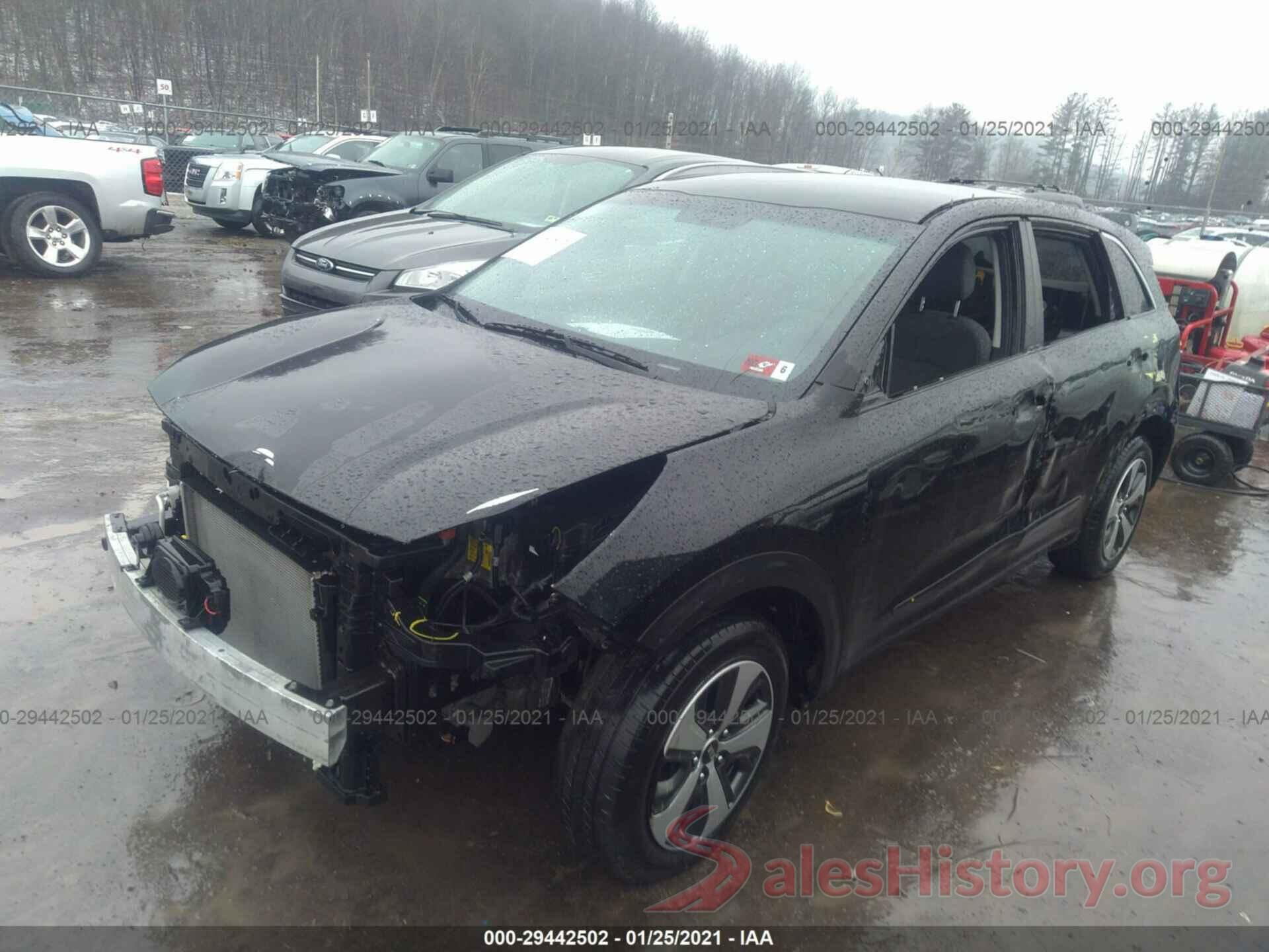 KNDCB3LC3H5032647 2017 KIA NIRO