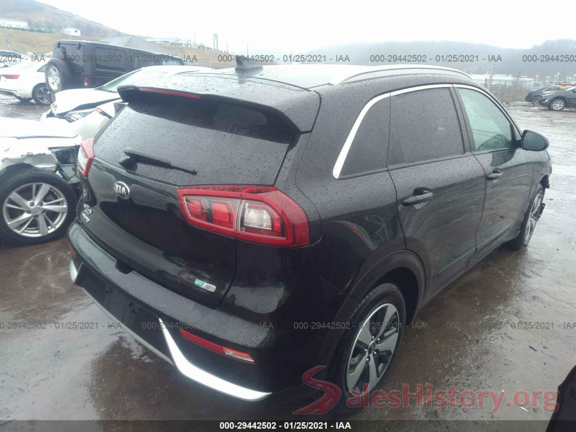 KNDCB3LC3H5032647 2017 KIA NIRO