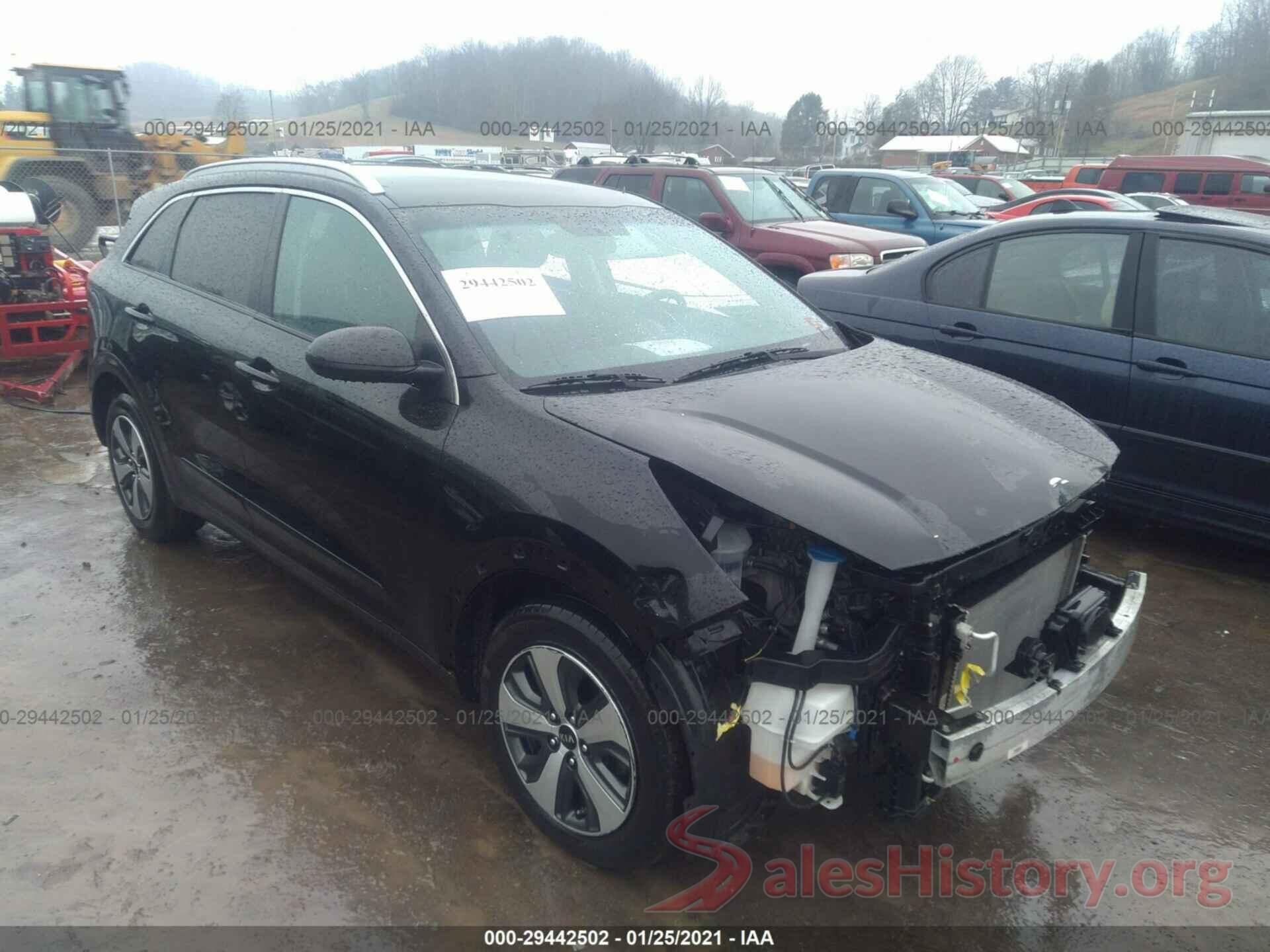 KNDCB3LC3H5032647 2017 KIA NIRO