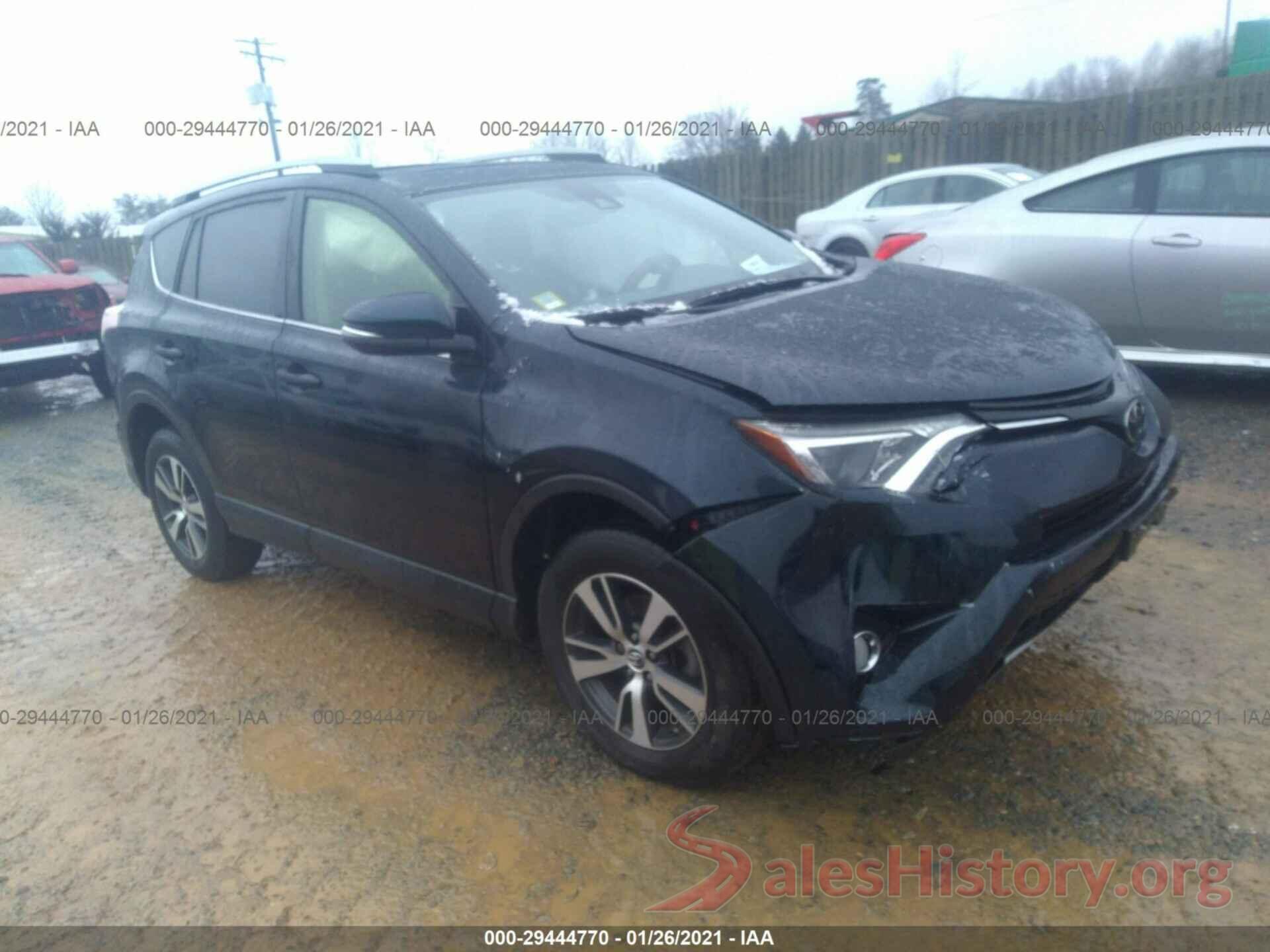 JTMRFREV5JD247443 2018 TOYOTA RAV4