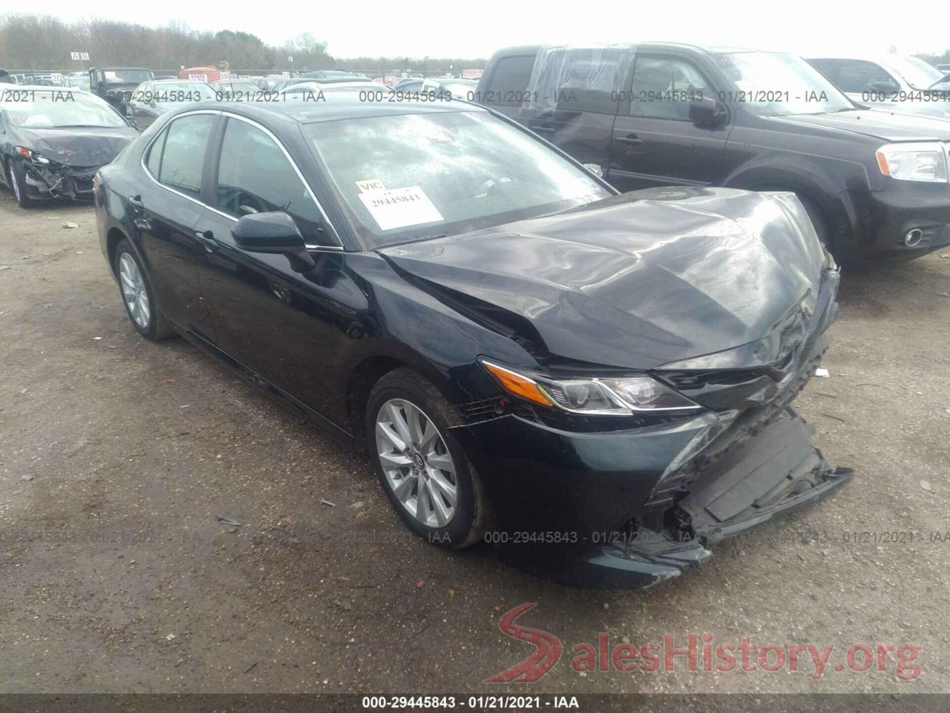 4T1B11HK1JU588014 2018 TOYOTA CAMRY