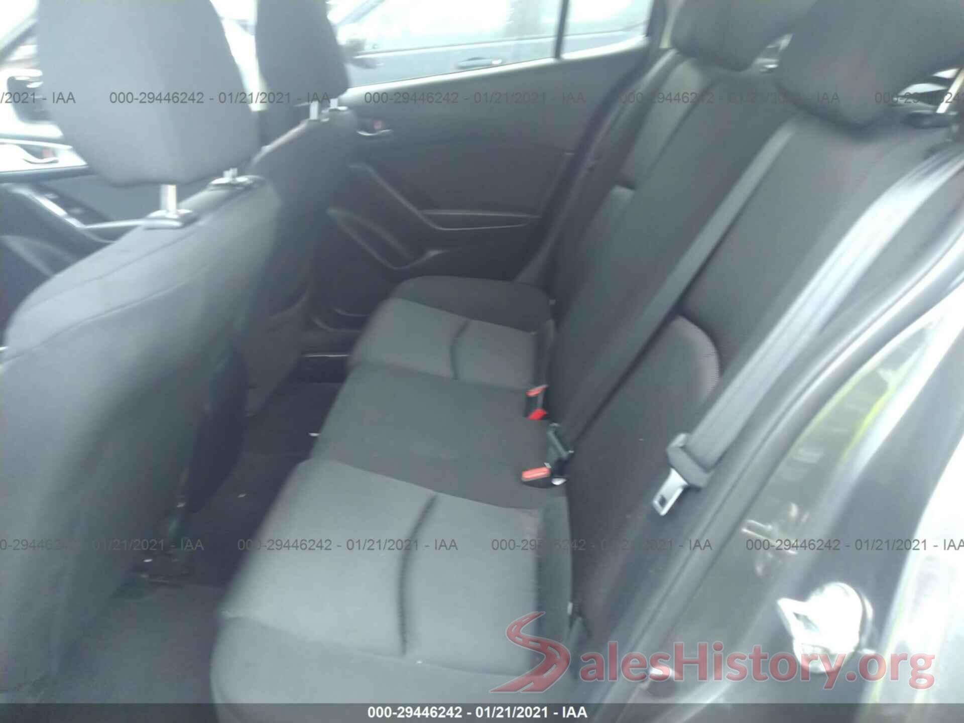 3MZBN1U76JM211805 2018 MAZDA MAZDA3 4-DOOR