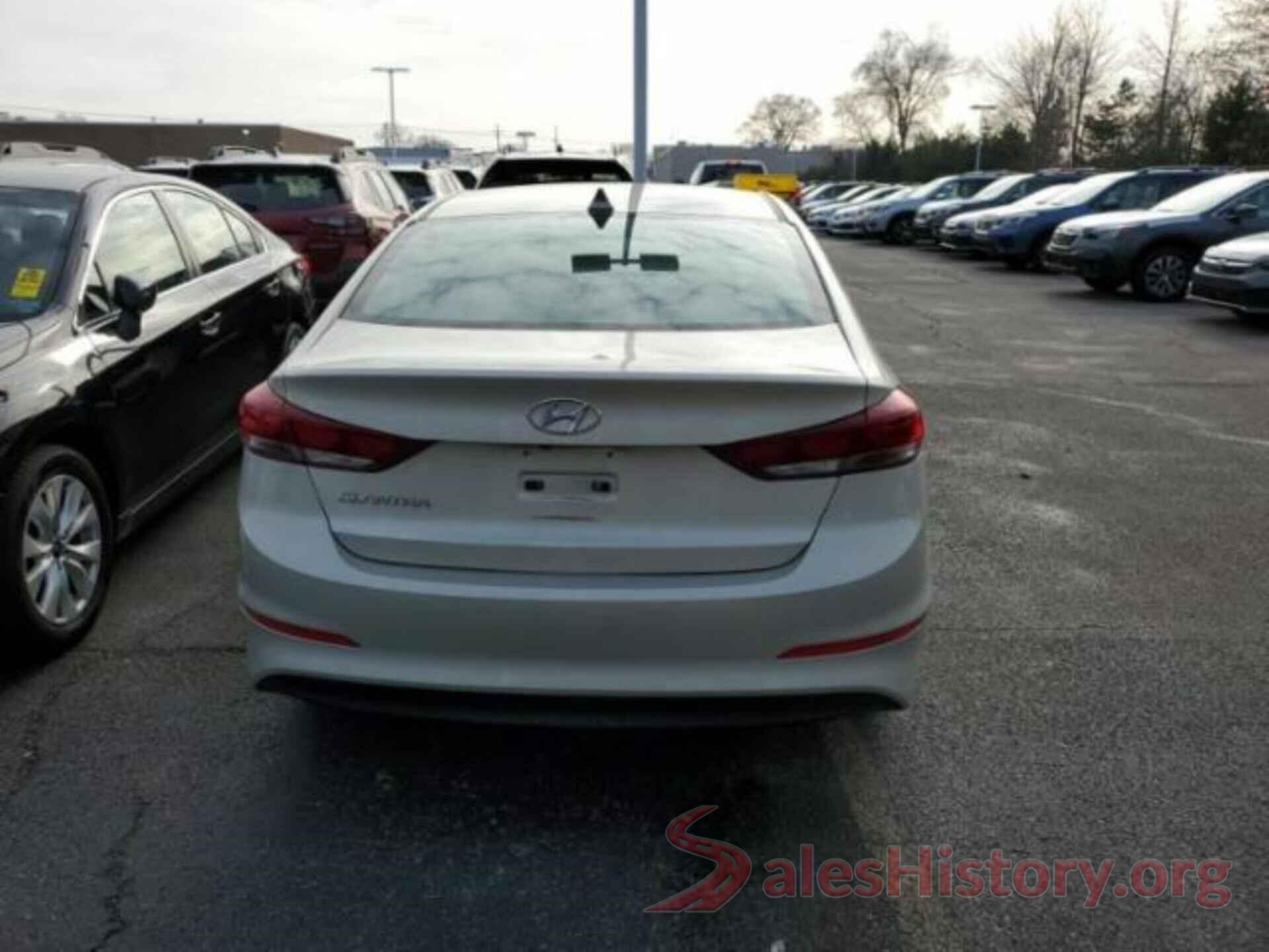 5NPD84LF4JH319259 2018 HYUNDAI ELANTRA