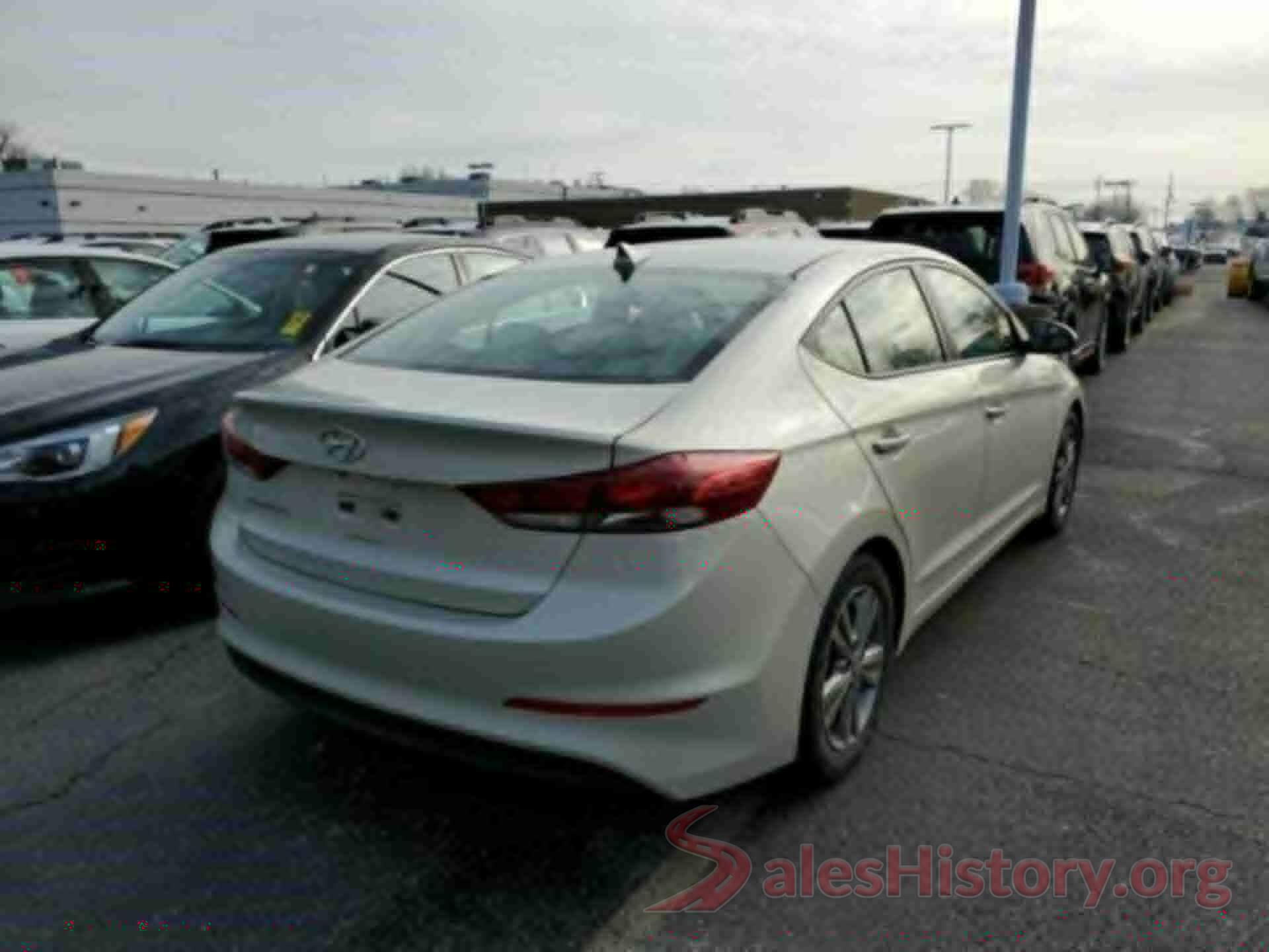 5NPD84LF4JH319259 2018 HYUNDAI ELANTRA