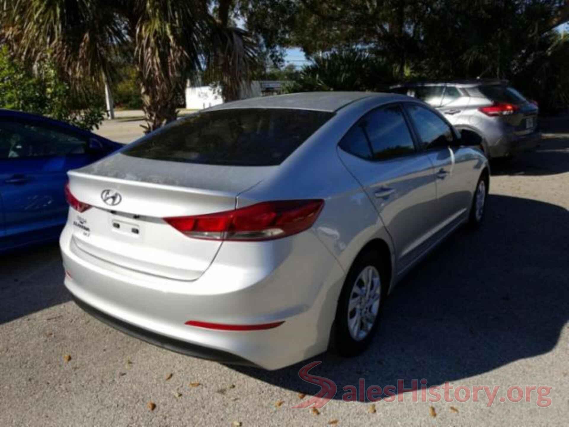 5NPD74LF1JH325619 2018 HYUNDAI ELANTRA