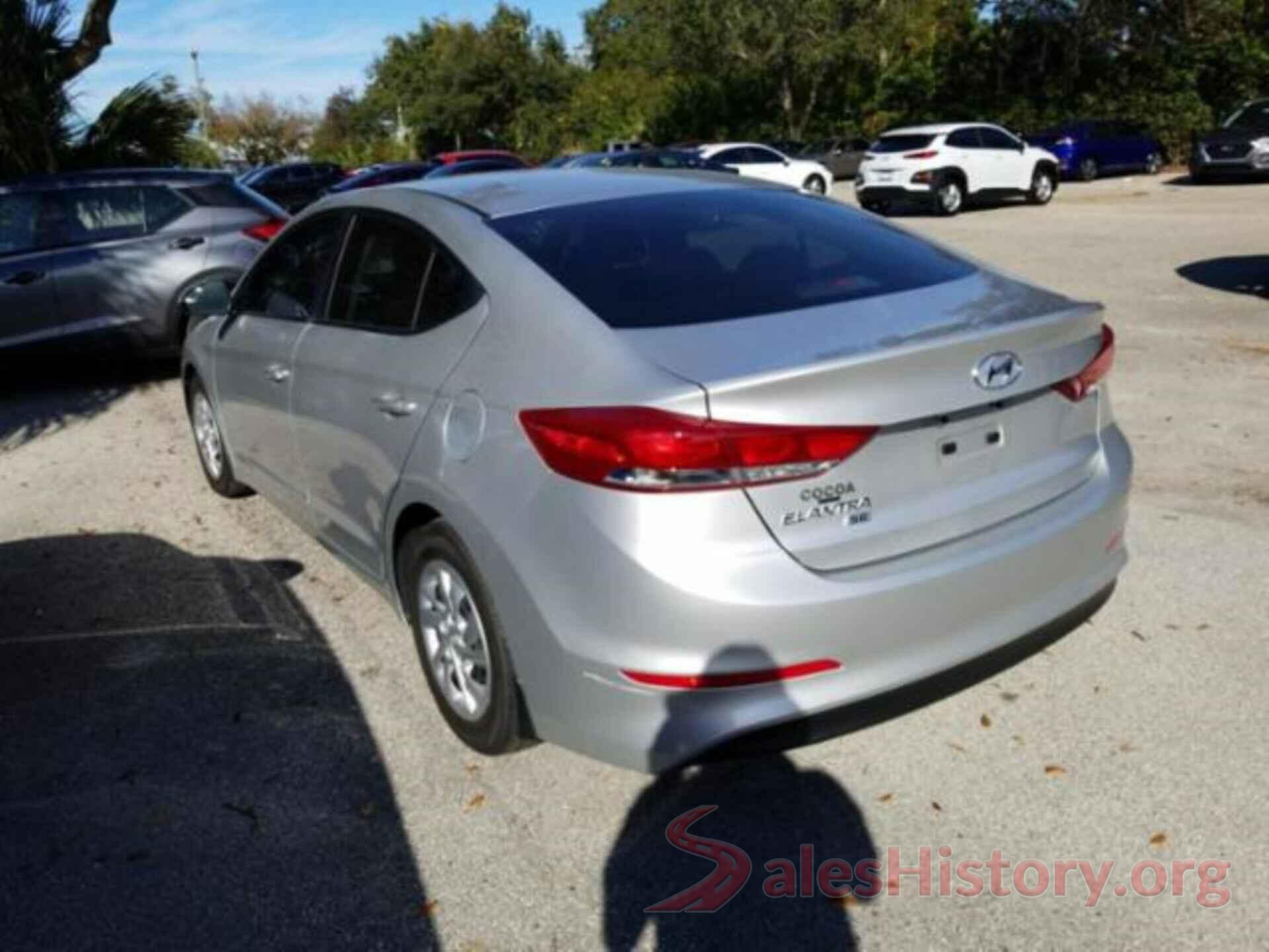 5NPD74LF1JH325619 2018 HYUNDAI ELANTRA