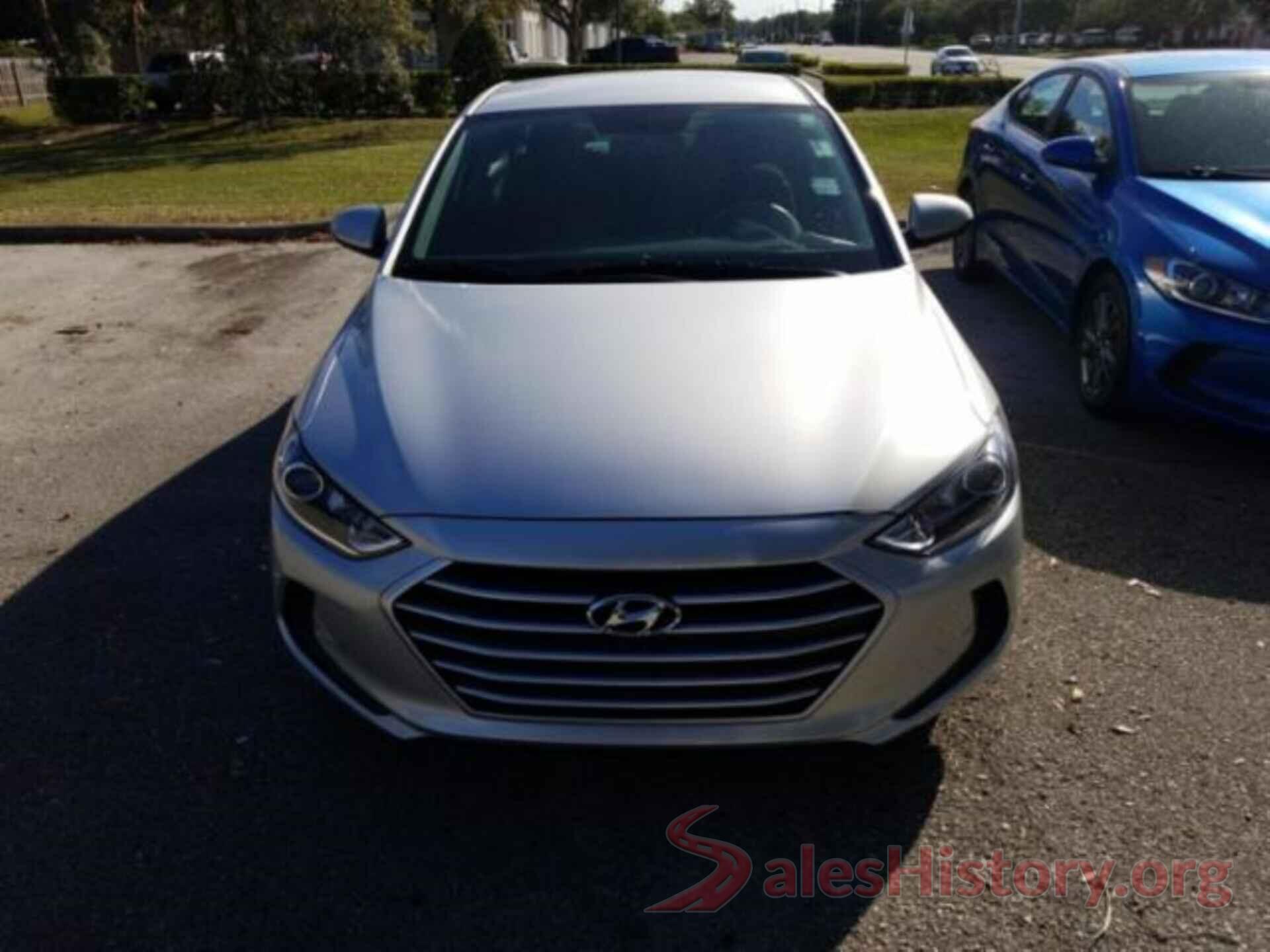 5NPD74LF1JH325619 2018 HYUNDAI ELANTRA