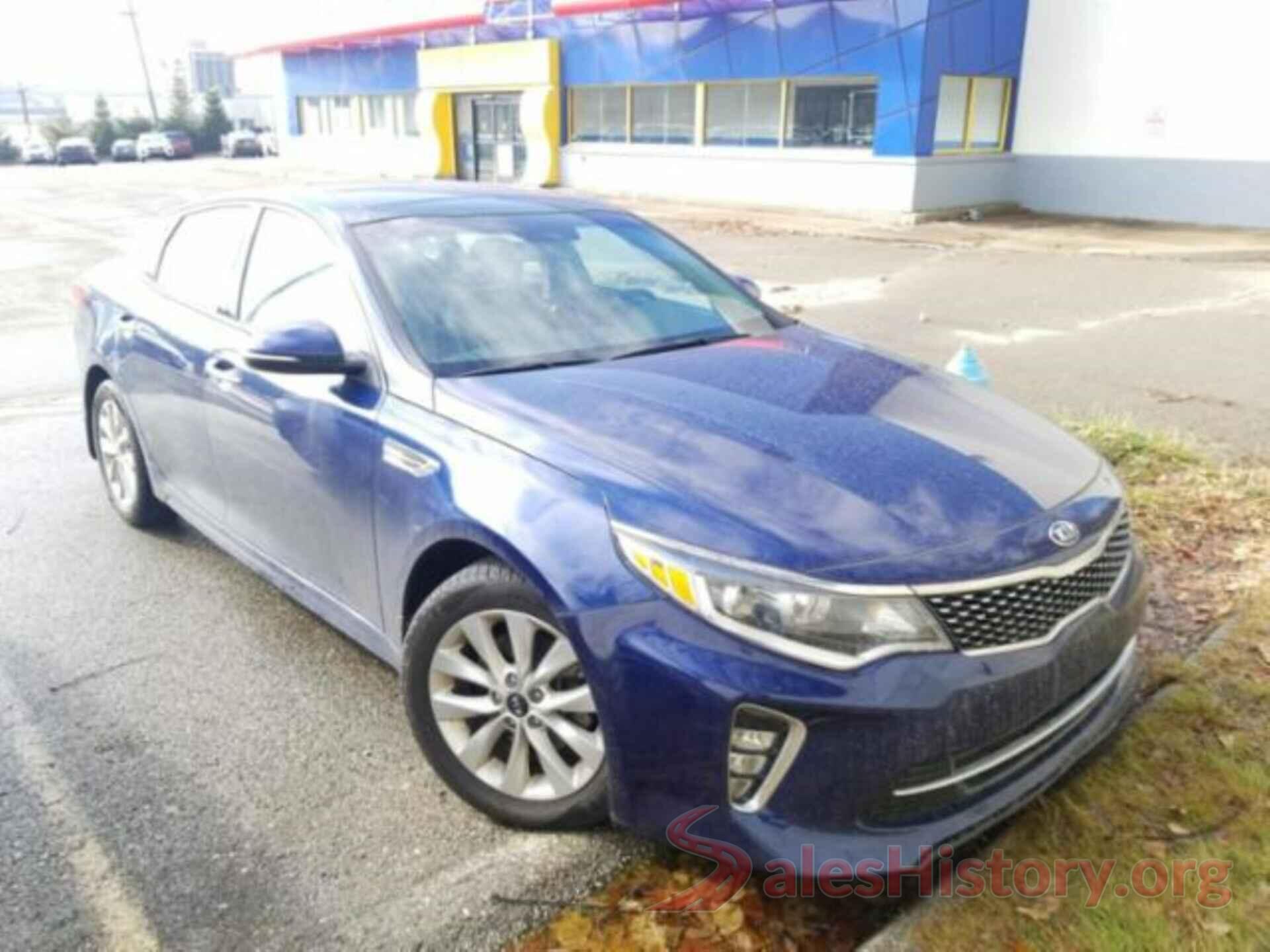 5XXGT4L30JG242211 2018 KIA OPTIMA