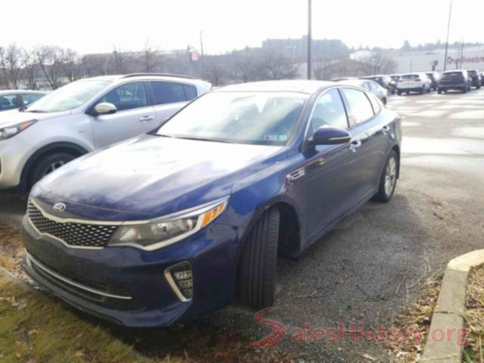 5XXGT4L30JG242211 2018 KIA OPTIMA