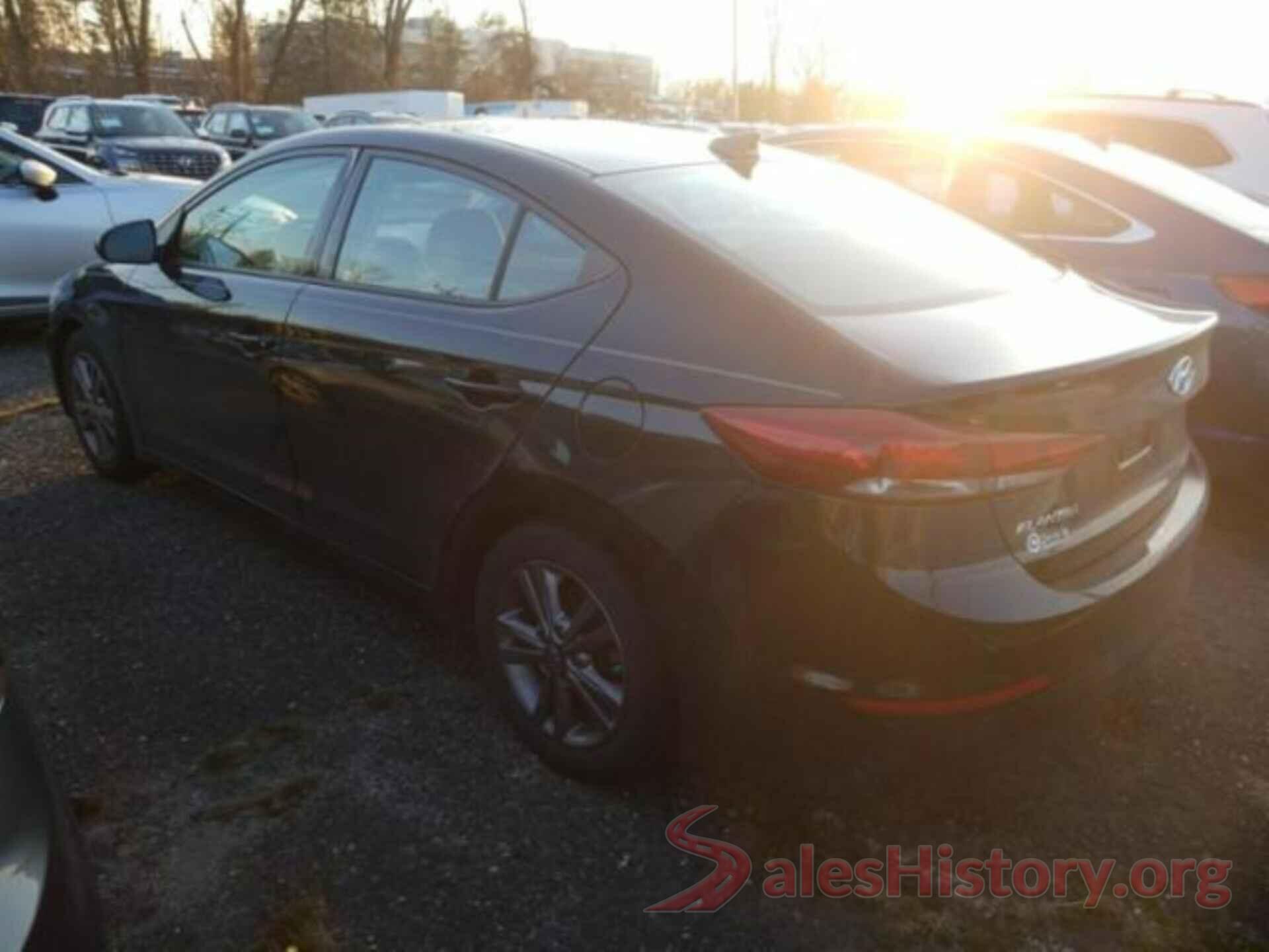 5NPD84LF0JH280069 2018 HYUNDAI ELANTRA