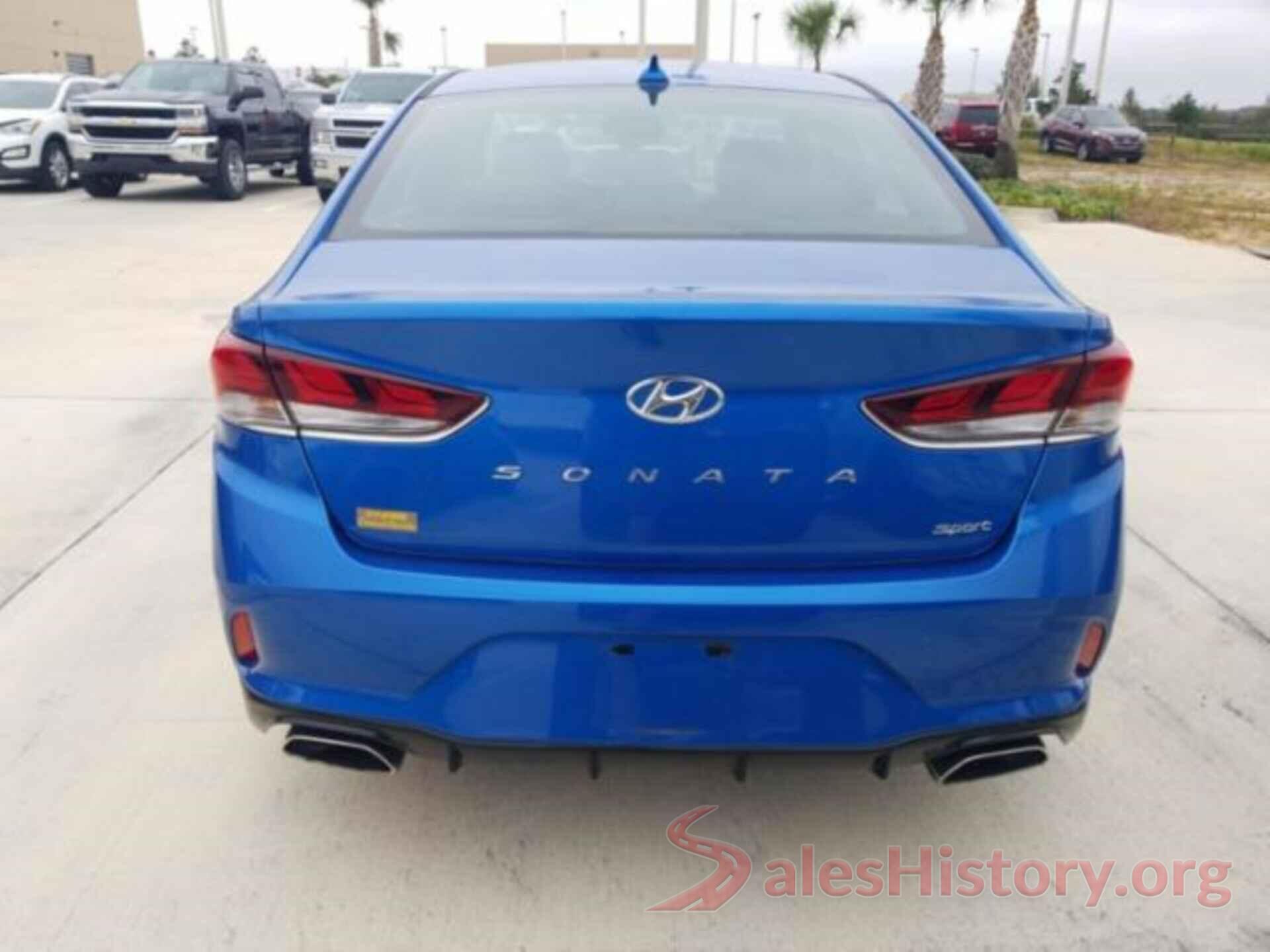 5NPE34AF0JH631892 2018 HYUNDAI SONATA