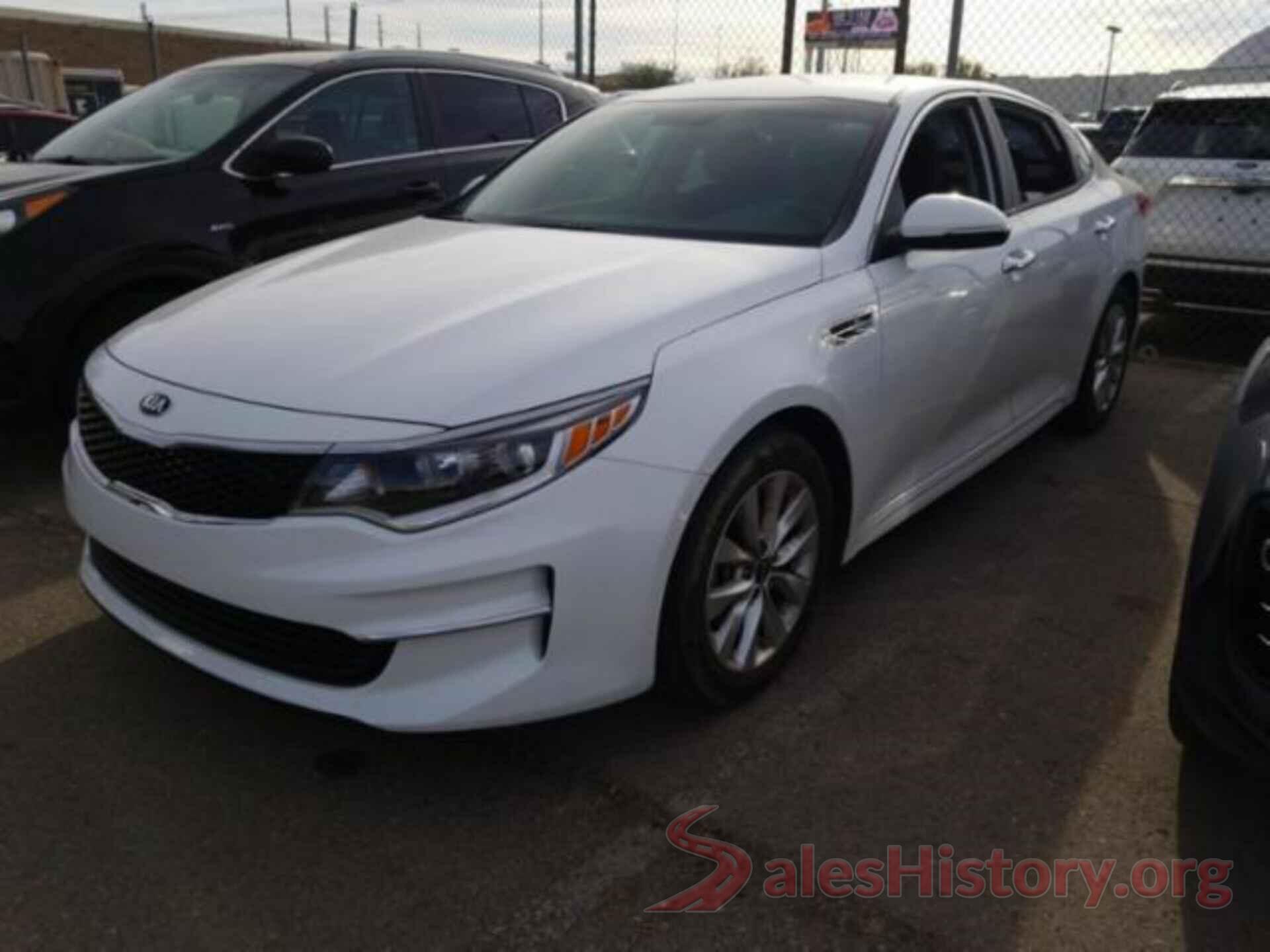 5XXGT4L30JG252916 2018 KIA OPTIMA