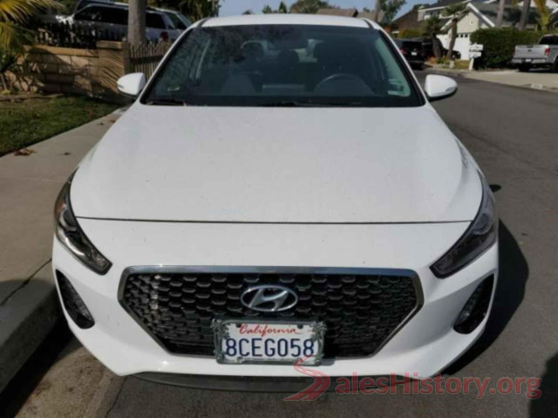 KMHH35LE5JU041017 2018 HYUNDAI ELANTRA GT